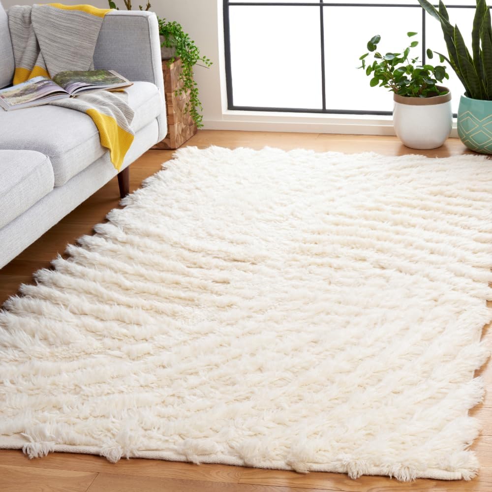 SAFAVIEH Area Rug 8x10 - Casablanca Shag Collection - Large - Ivory, Handmade Wool, Plush Thick Pile, Ideal for Living Room, Bedroom, Dining Space (CSB498A)