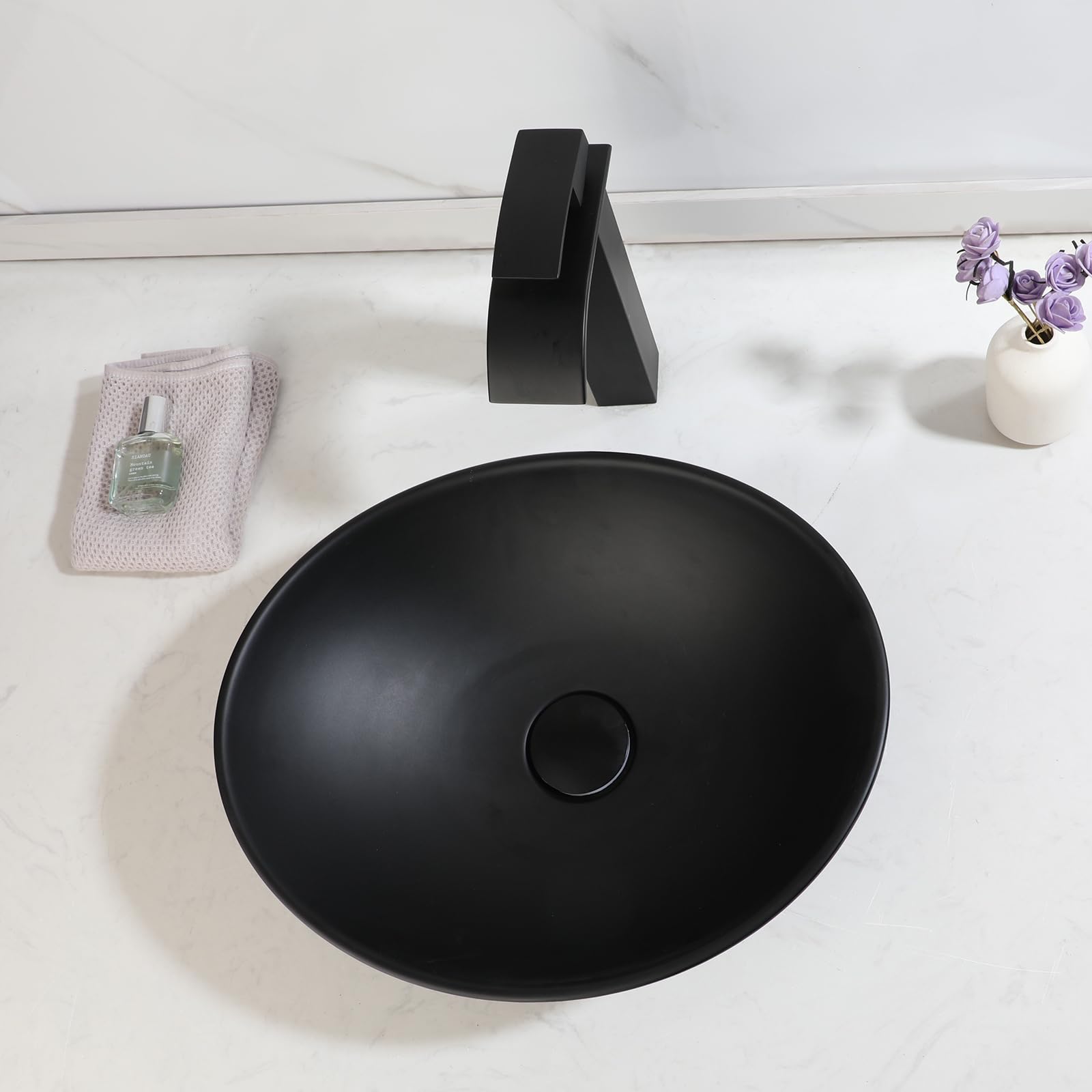 Fregadero de baño de 16 x 12 pulgadas, fregadero de resina de piedra con grifo y drenaje combinado, fregadero ovalado negro moderno sobre encimera 3