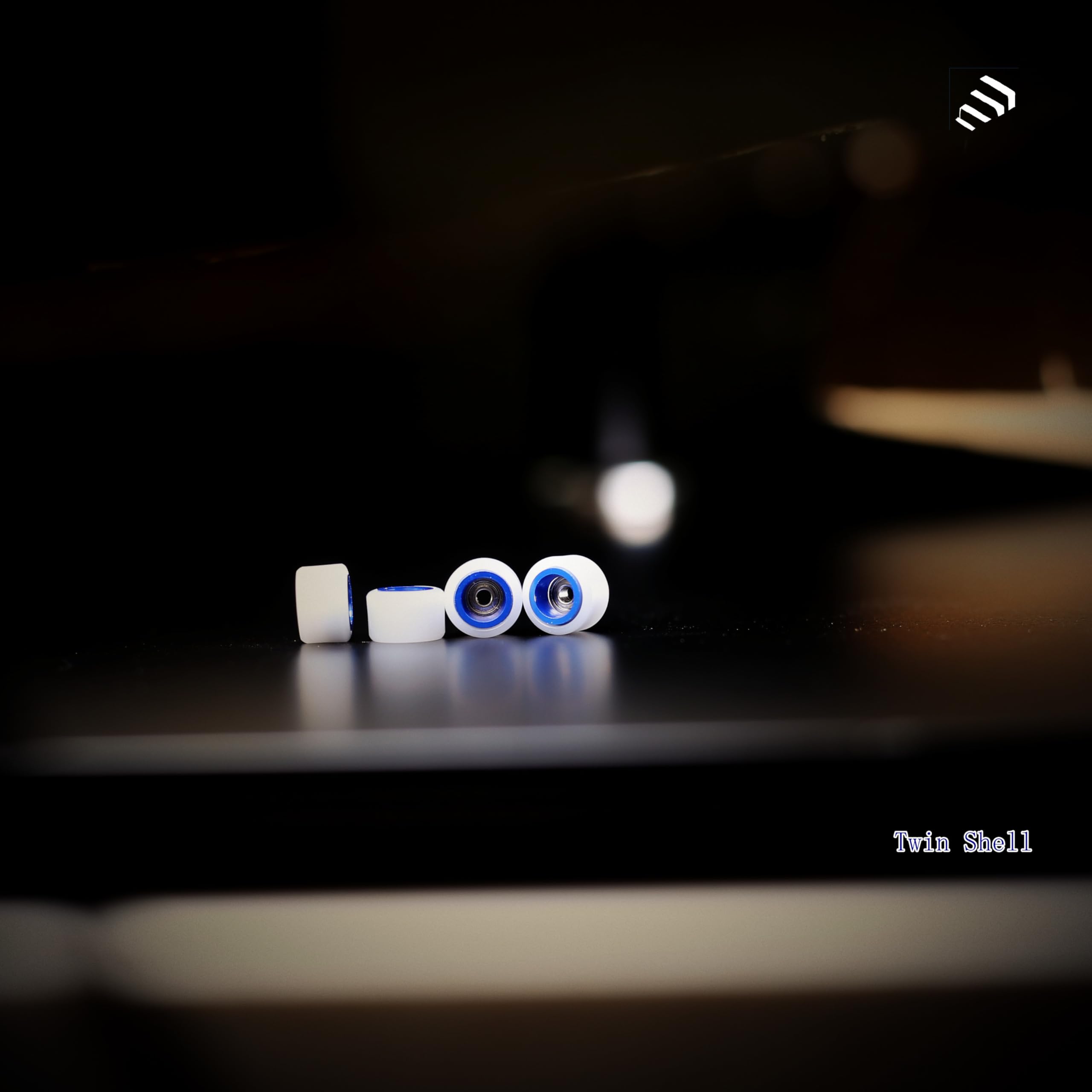 Noahwood Fingerboard LongSpin Pro Wheel Finger Skateboard Extreme Sports Durable skid Strong Grip Handmade Outperform Polyurethane 7.62mm Twin Sheel White-Blue Wheel