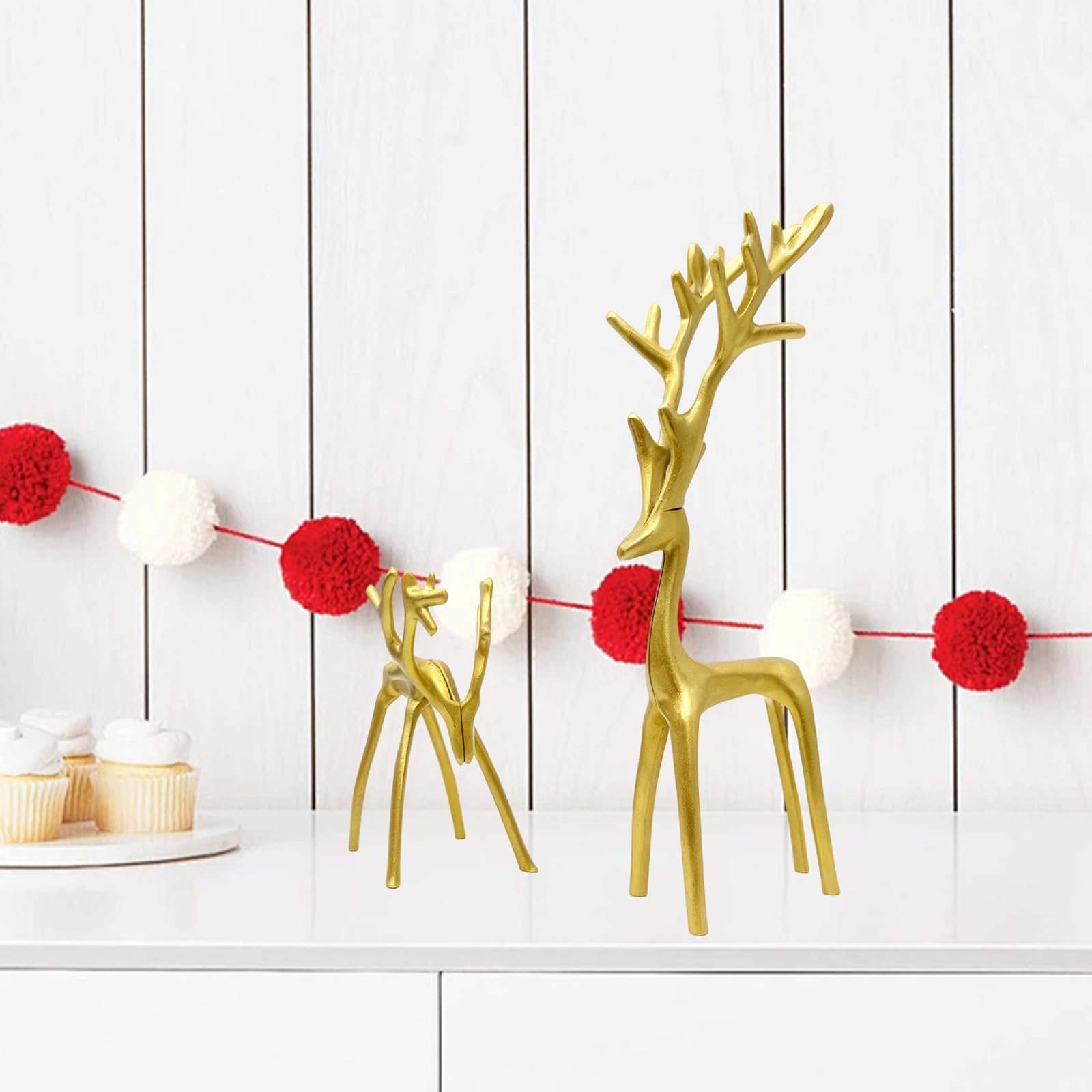 Juego de 2 decoraciones navideñas doradas, estatuas de reno, modernas figuras de Navidad de aleación de aluminio, elegantes adornos de mesa de Navidad para chimenea, sala de estar, dormitorio