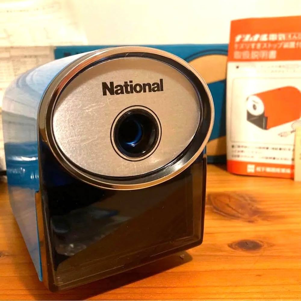 EL　CASCO レトロ 手動鉛筆削り　アンティーク　ヴィンテージwm45 EL CASCO レトロ 手動鉛筆削り アンティーク ヴィンテージwm45