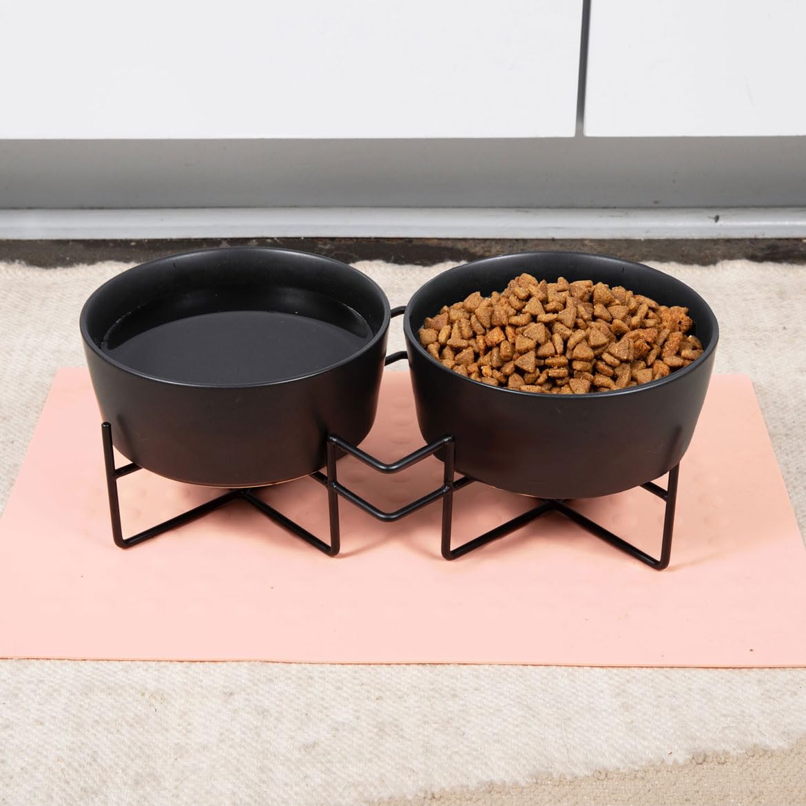 Waggo Simple Solid - Soporte doble para tazón y cuenco para perros – Soporte doble de hierro con doble comedero de cerámica o cuenco de agua, comedero elevado para perros pequeños o grandes (pequeño,