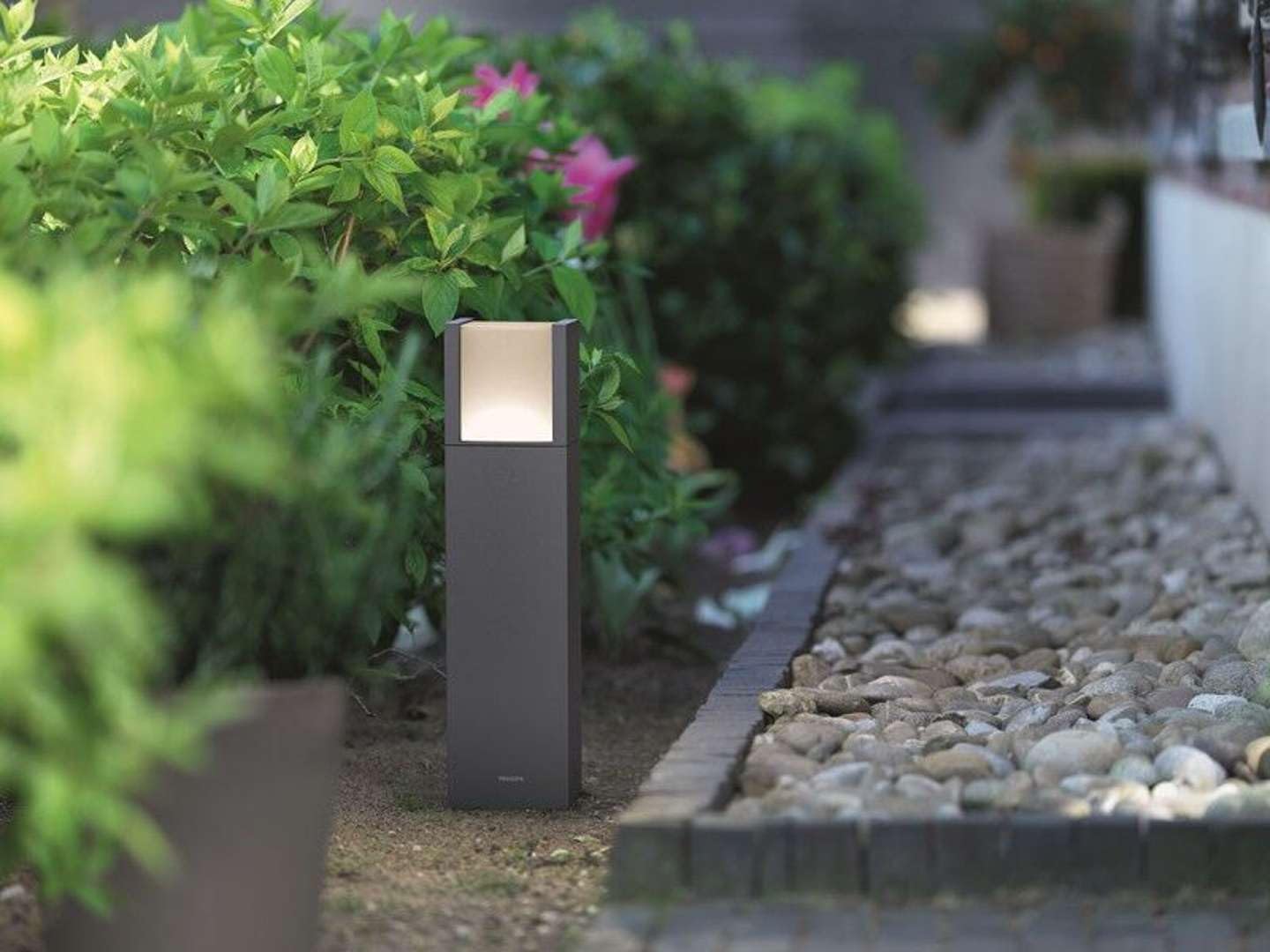Philips LED Lampione LED Arbour per Esterni, Basso, 6W, Luce Bianca Fredda, Nero