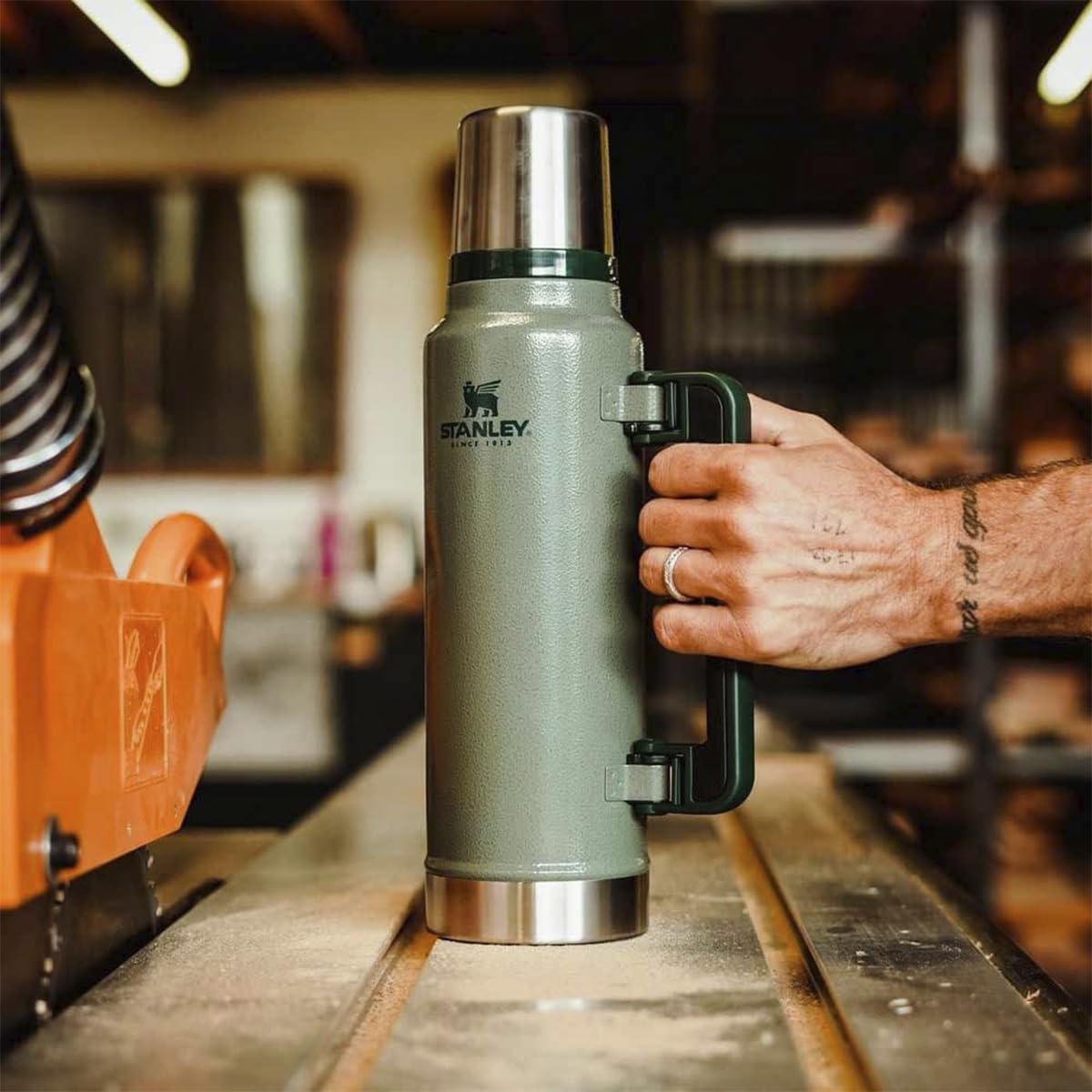 Stanley Classic Legendary Termos 1.4L Hammertone Green - Termos Ze Stali Nierdzewnej Bez BPA - Utrzymuje Ciepło Przez 40 Godzin - Szczelna Nakrętka Pełniąca Rolę Kubka - Do Mycia W Zmywarce