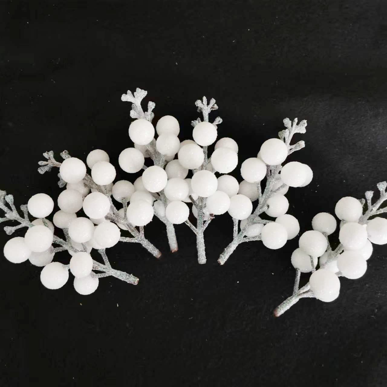YYCRAFT Boxed Glitter Berries Stems, Artificial Berries Picks 9.5 Inch for Christmas Tree Ornaments, DIY Xmas Wreath, Crafts, Holiday and Home Decor(16 Pack, White)