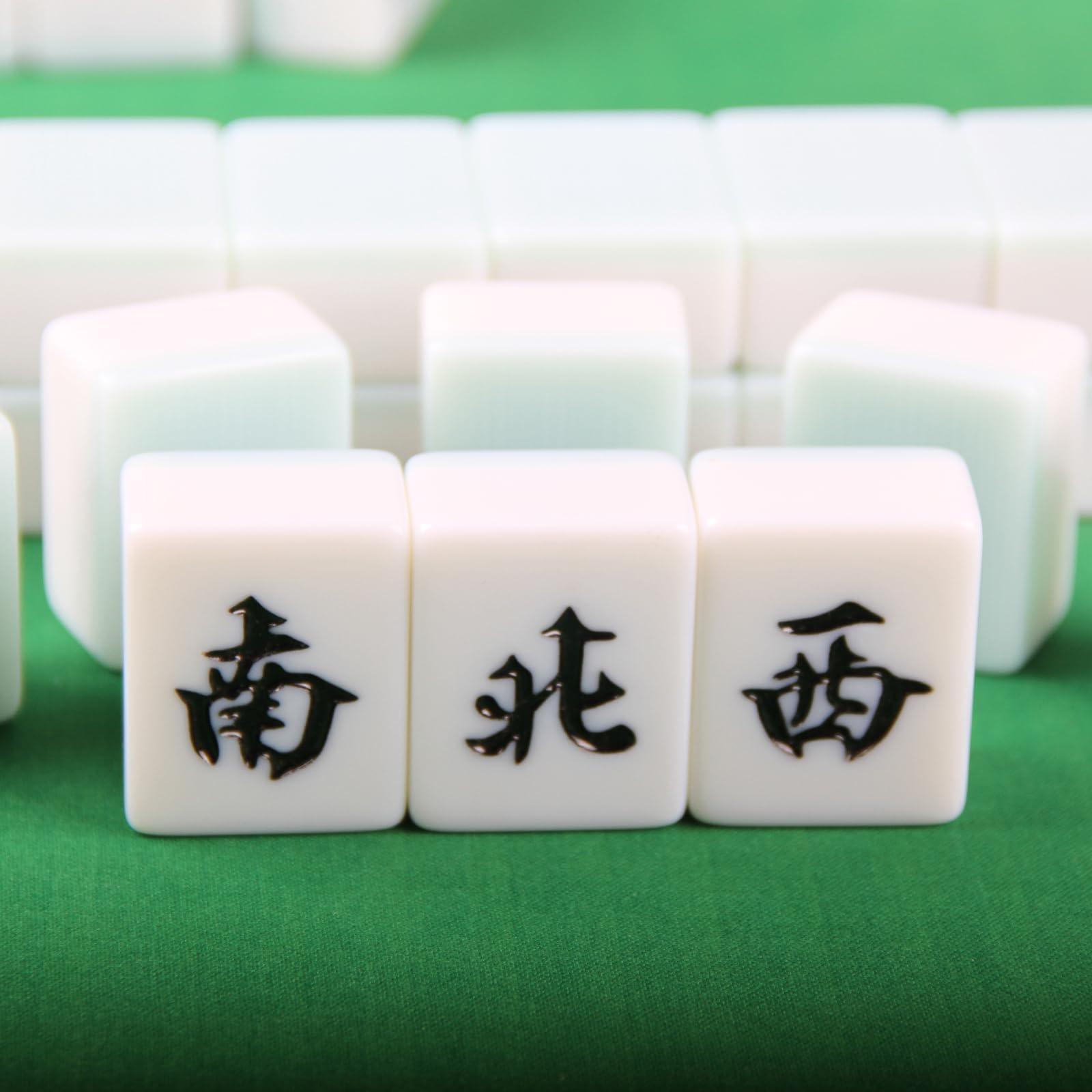 YINIUREN Chinese Mahjong Game Set 1.6-inch Mahjong Tile Set 144