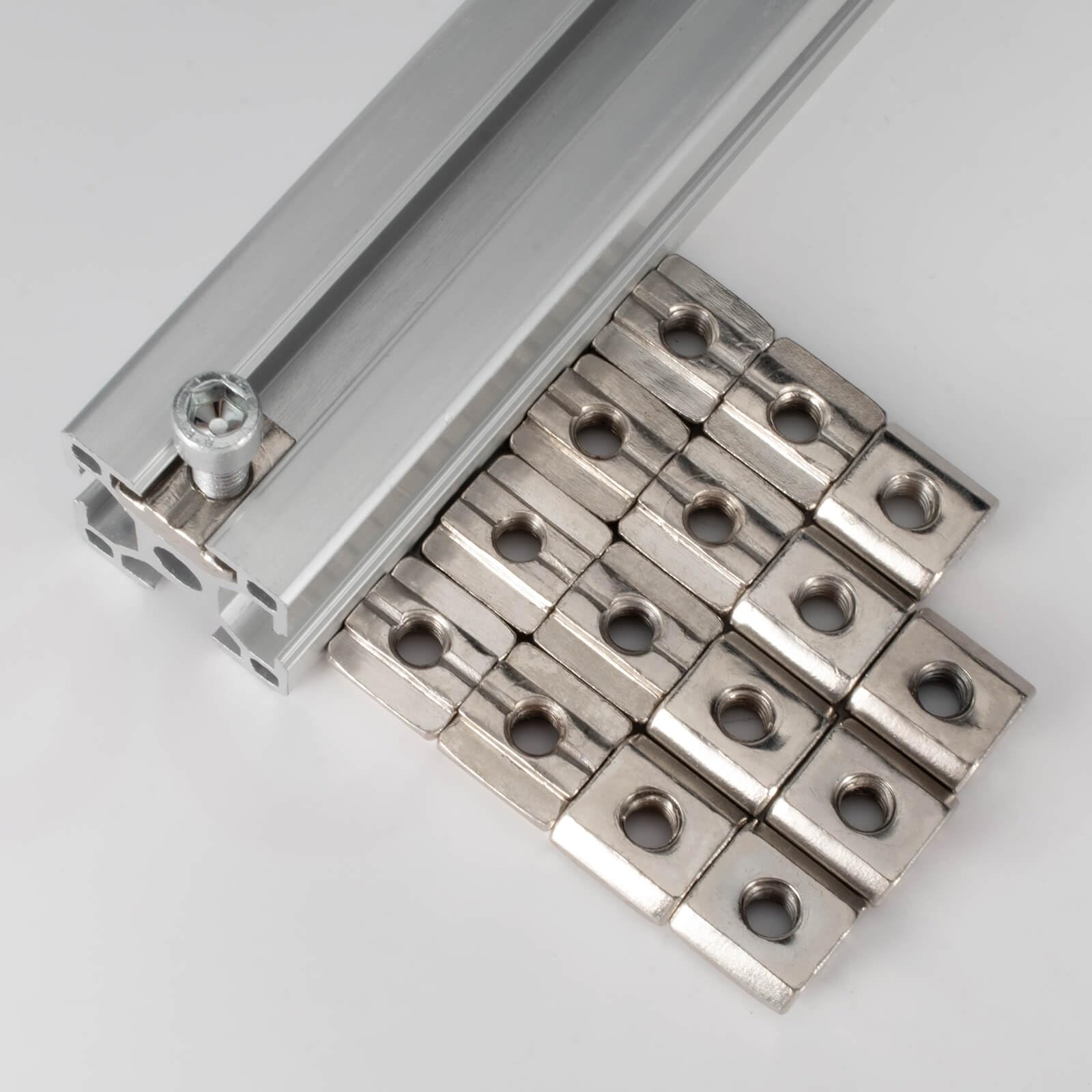 25 Stück Nutensteine M8 Nut 8 für Alu-Profil 30x30mm 
