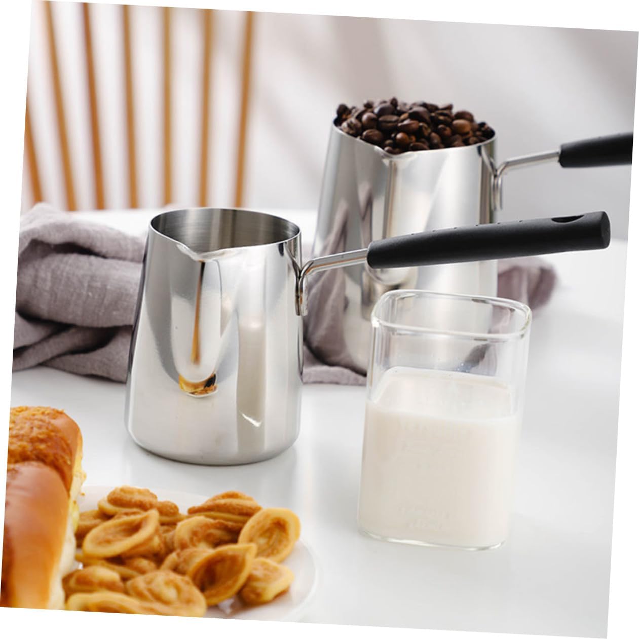 UKCOCO Stainless Steel Latte Art Cup with Handle Portable Milk Frothing Pitcher for Coffee Espresso Cappuccino Heat Resistant Milk Cup for Frothing and Serving Beverages