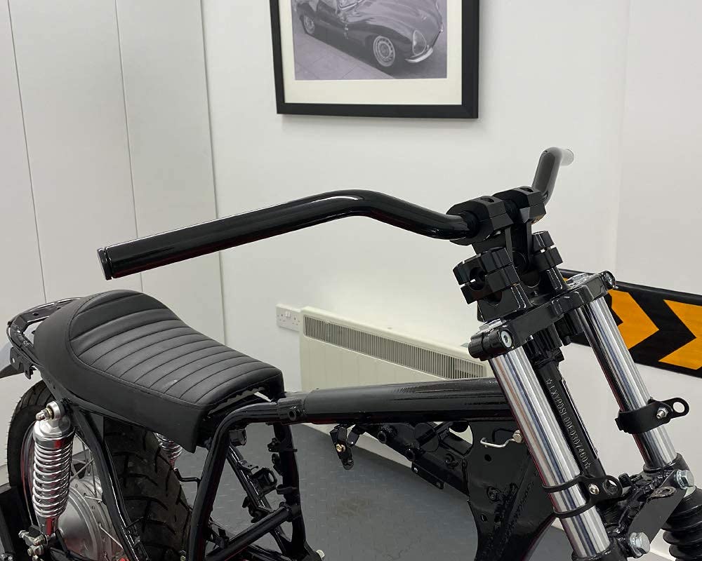 Guidon Moto 25mm pour Roadster | Longueur 75cm adaptable pour Triumph Bonneville Speed Street Twin et compatible avec Harley Davidson Sportster (certaines modeles)