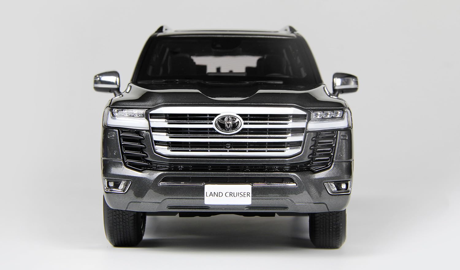 LCD18013-ZX-GR - Toyot. Land Cruiser 300-ZX Grey - échelle 1/18 - modèle de Voiture