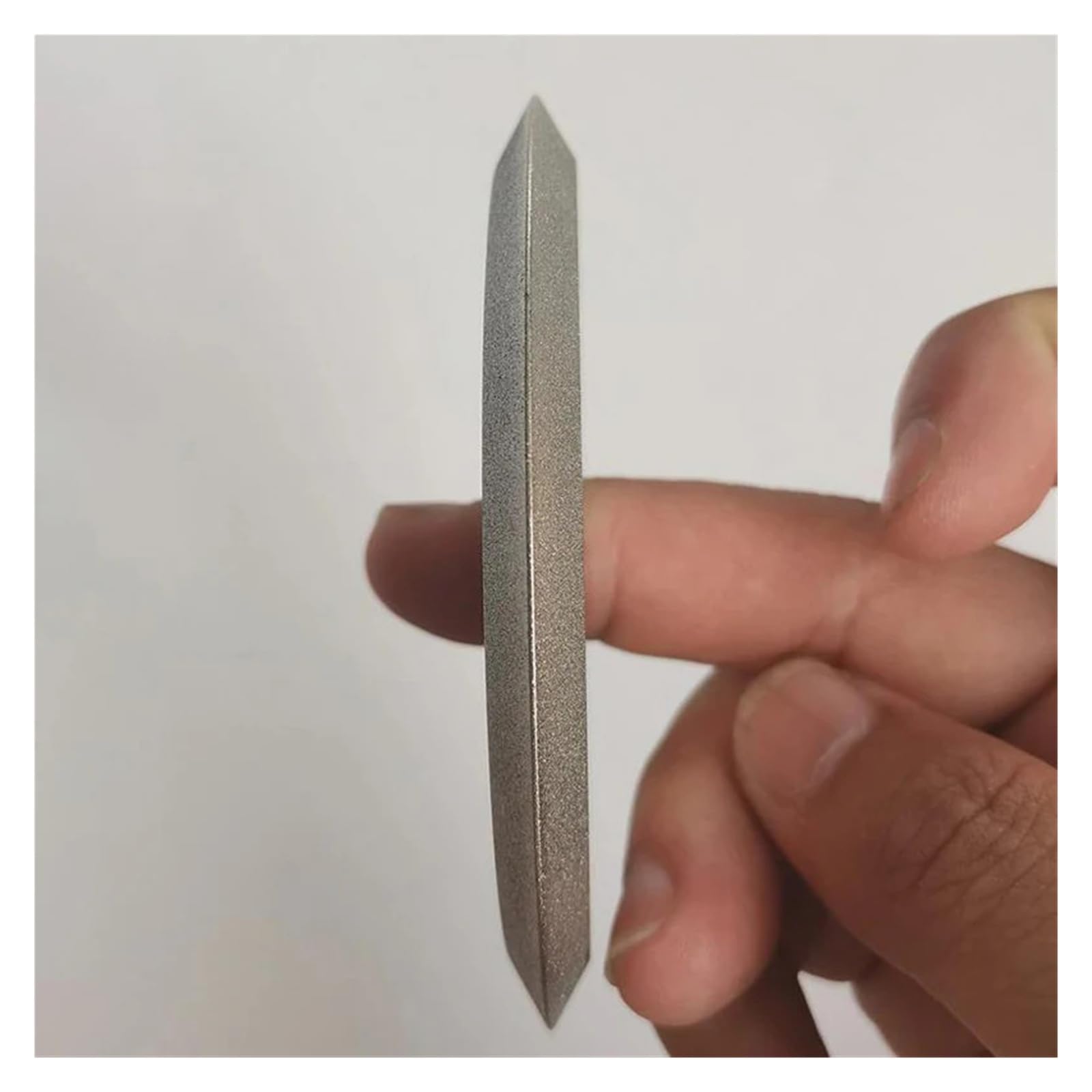 Hoja de sierra afiladora de punta de carburo de doble bisel con muela de diamante(70Dx32Hx6Tx45degree,400)
