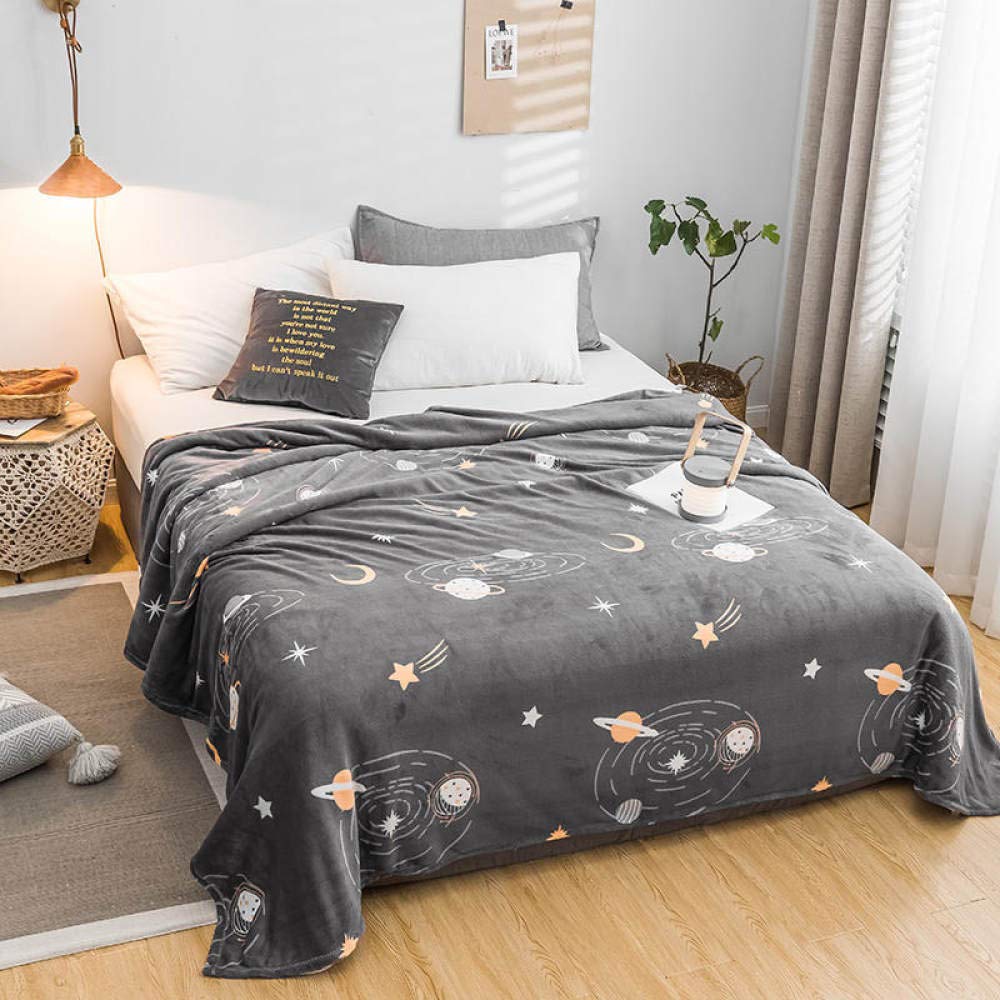 Couverture plaid univers anti-frissons pour pause déjeuner et soirées fraîches