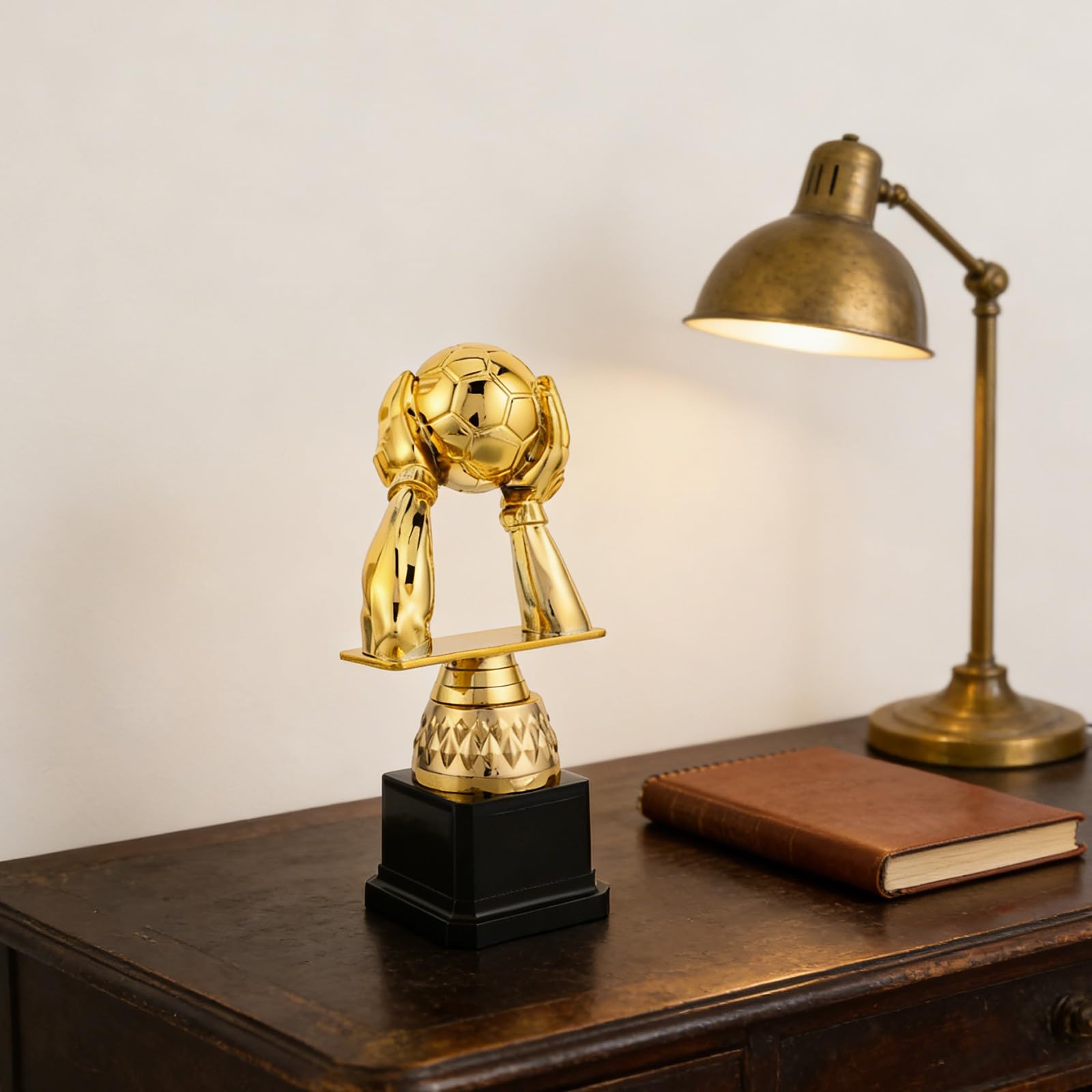 di Calcio per Bambini - Trofei Premio in plastica Dorata per competizioni Sportive, Mini Coppa di Calcio per Eventi calcistici scolastici o di Gioco, 20 cm