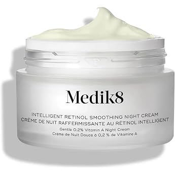 Medik8 Intelligent Retinol Smoothing Night Cream, 0.2% Vitamin A - 50 ml | Gentle 2-in-1 night cream for regeneration and car