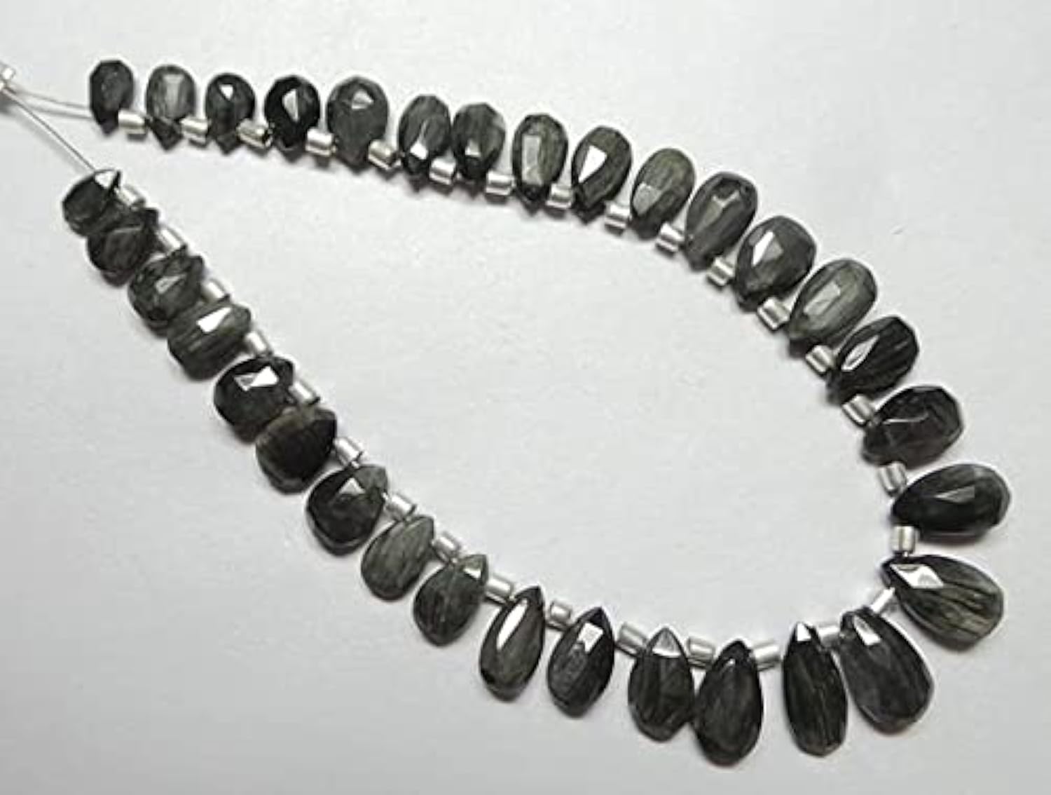 Perles en oeil de chat noir naturel goutte facettée de 6x4 à 10x7 mm pour loisirs