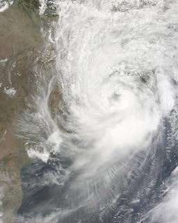 Posterazzi May 25 2009-Tropical Cyclone Aila over India and Bangladesh. Poster Print, (12 x 15)