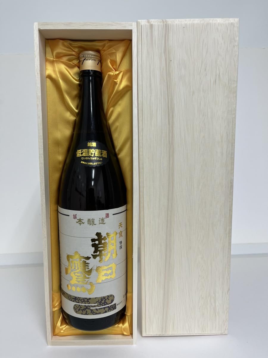 Amazon.co.jp: 朝日鷹 特選 本醸造 低温貯蔵酒 15度 1800ml 桐箱入り