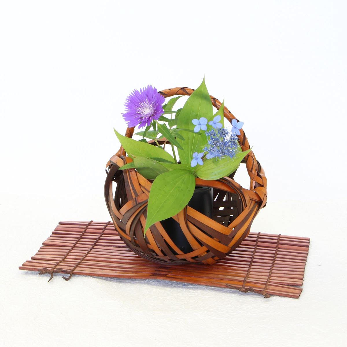 竹製手付き花籠　花入れ　山野草 Amazon.co.jp: 手付き花籠 竹細工 花瓶 竹編み花入れ 竹籠 花籠