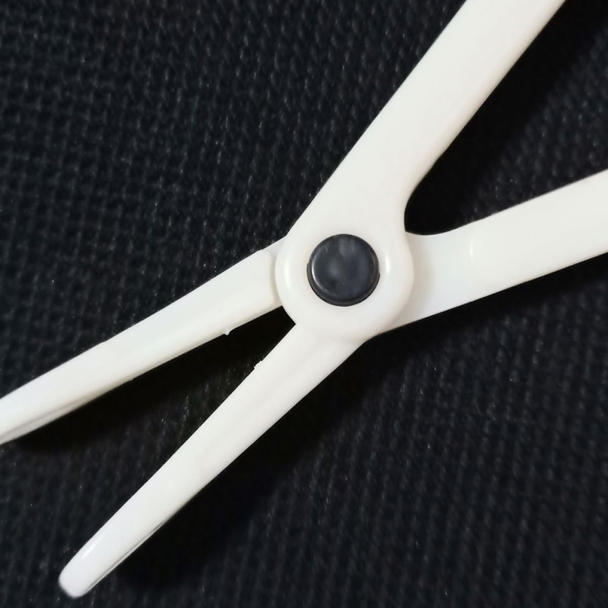 25pcs Disposable Piercing Pliers Diagonal Pliers Plastic Forceps for Body Piercing Tools Easy to Use