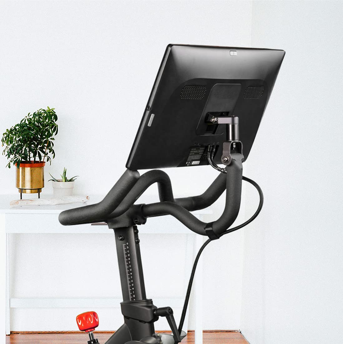 swivel screen peloton