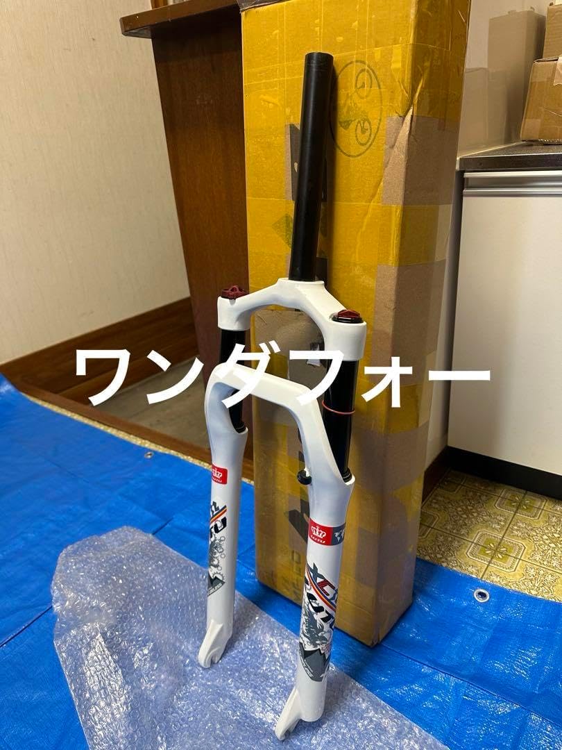 ファットバイクフロントサスペンション26x4.0ホワイトメイドバイク対応
