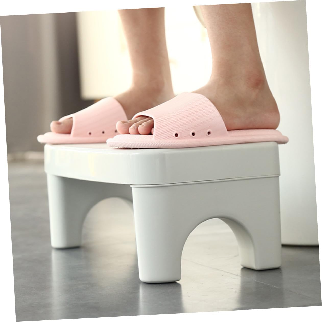 Lightweight Plastic Footstool for Bathroom Portable U-Shaped Squatting Stool Durable Clean Toilet Step Stool for Adults and Boy Girl Space-Saving Design
