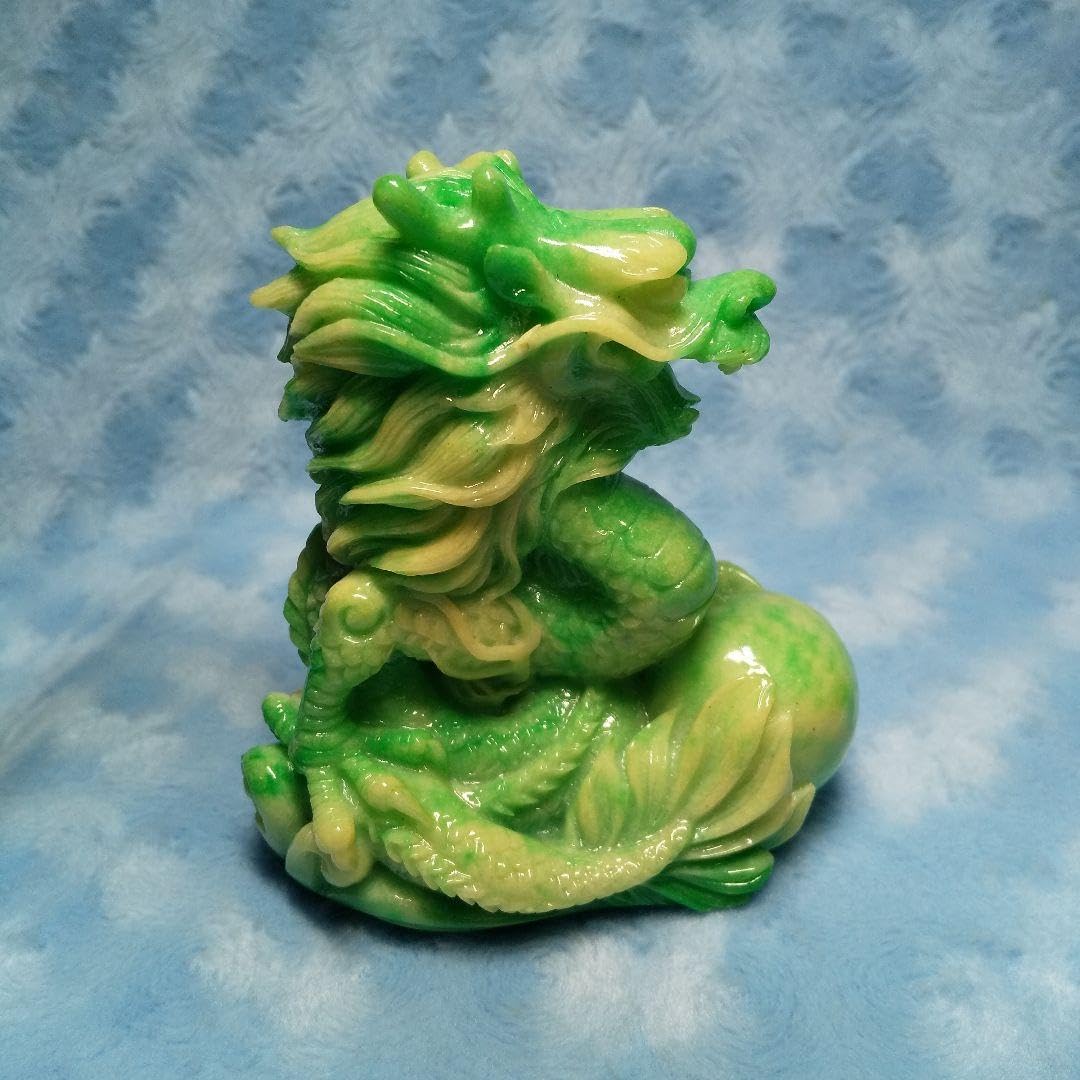 翡翠 彫刻 龍　オブジェ 約7cm 置物　深緑 翡翠 彫刻 龍 オブジェ 約7cm 置物 深緑 - メルカリ