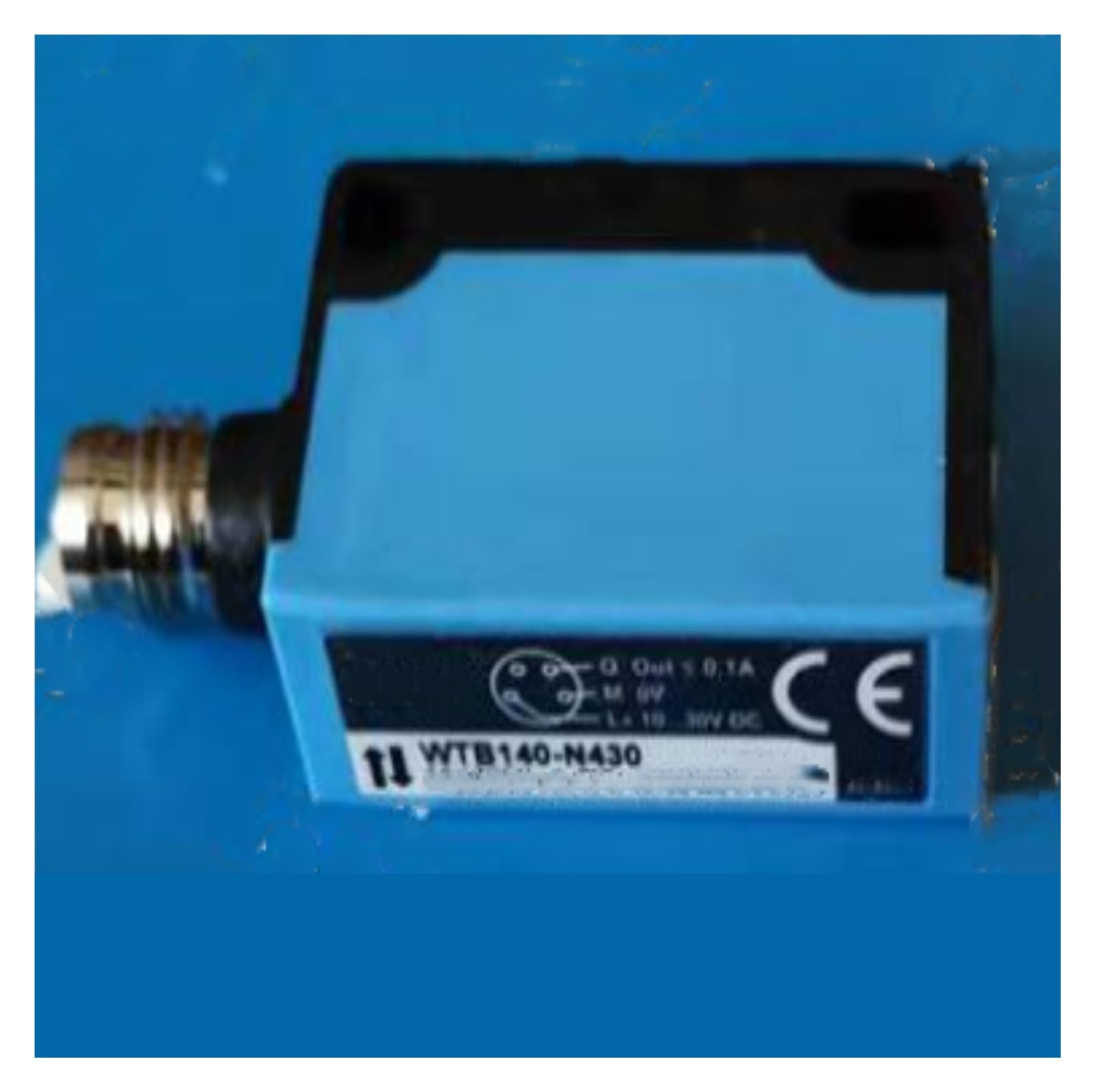 Sensor fotoeléctrico WTB140-N420 evita falsas lecturas en maquinaria de embalaje