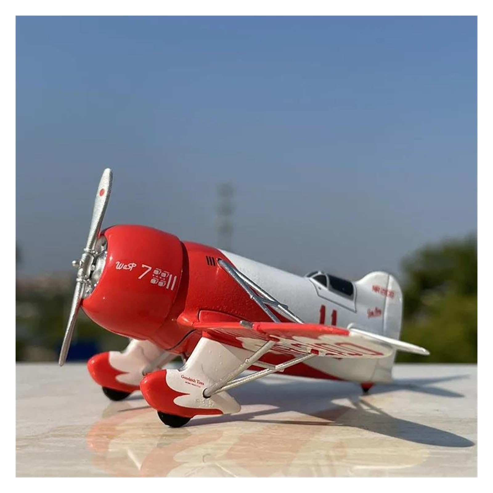 Modèle d'avion classique R-1 en alliage pour décoration de bureau