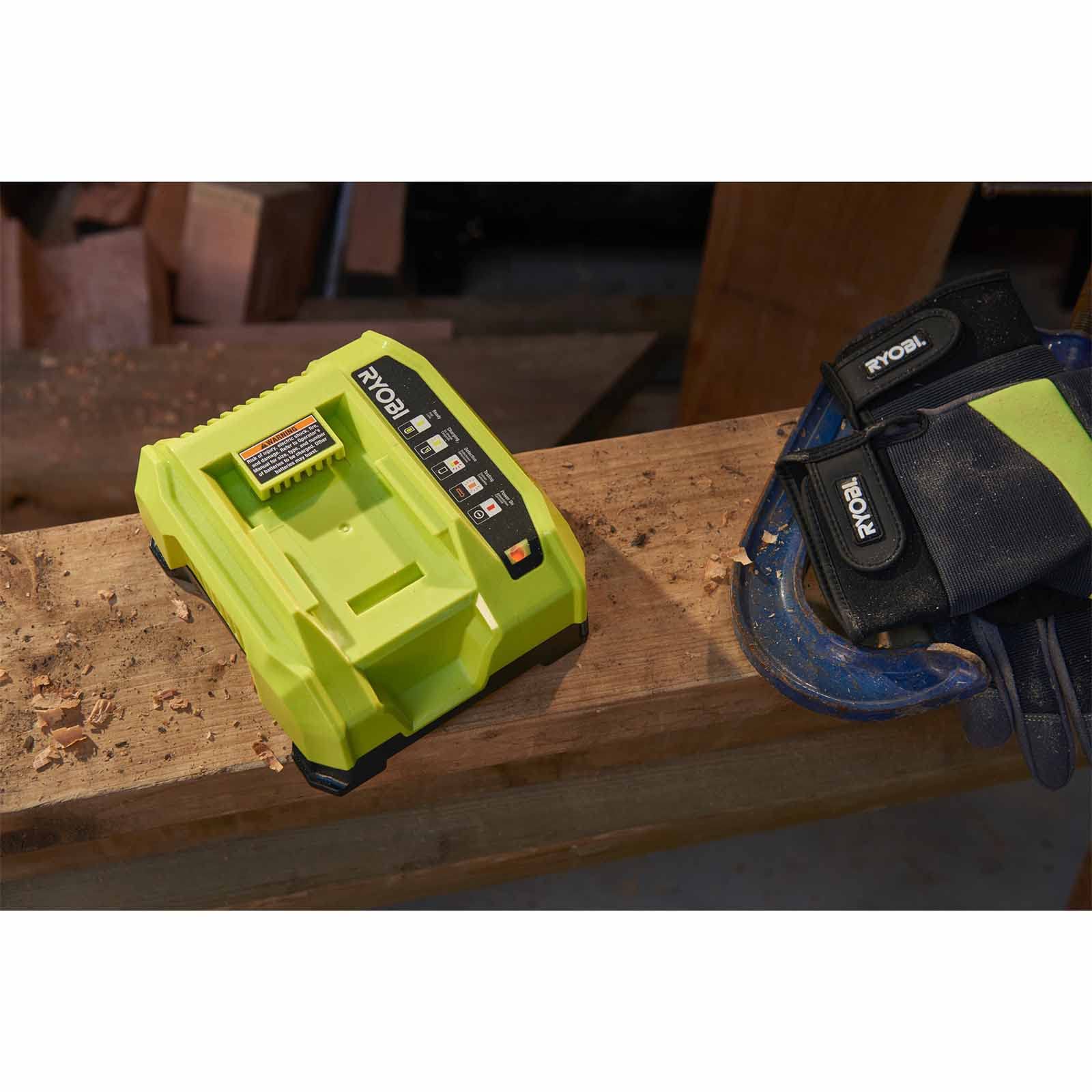RYOBI 36 V MAX Power Schnellladegerät RY36C60A, 6,0 A Ladestrom
