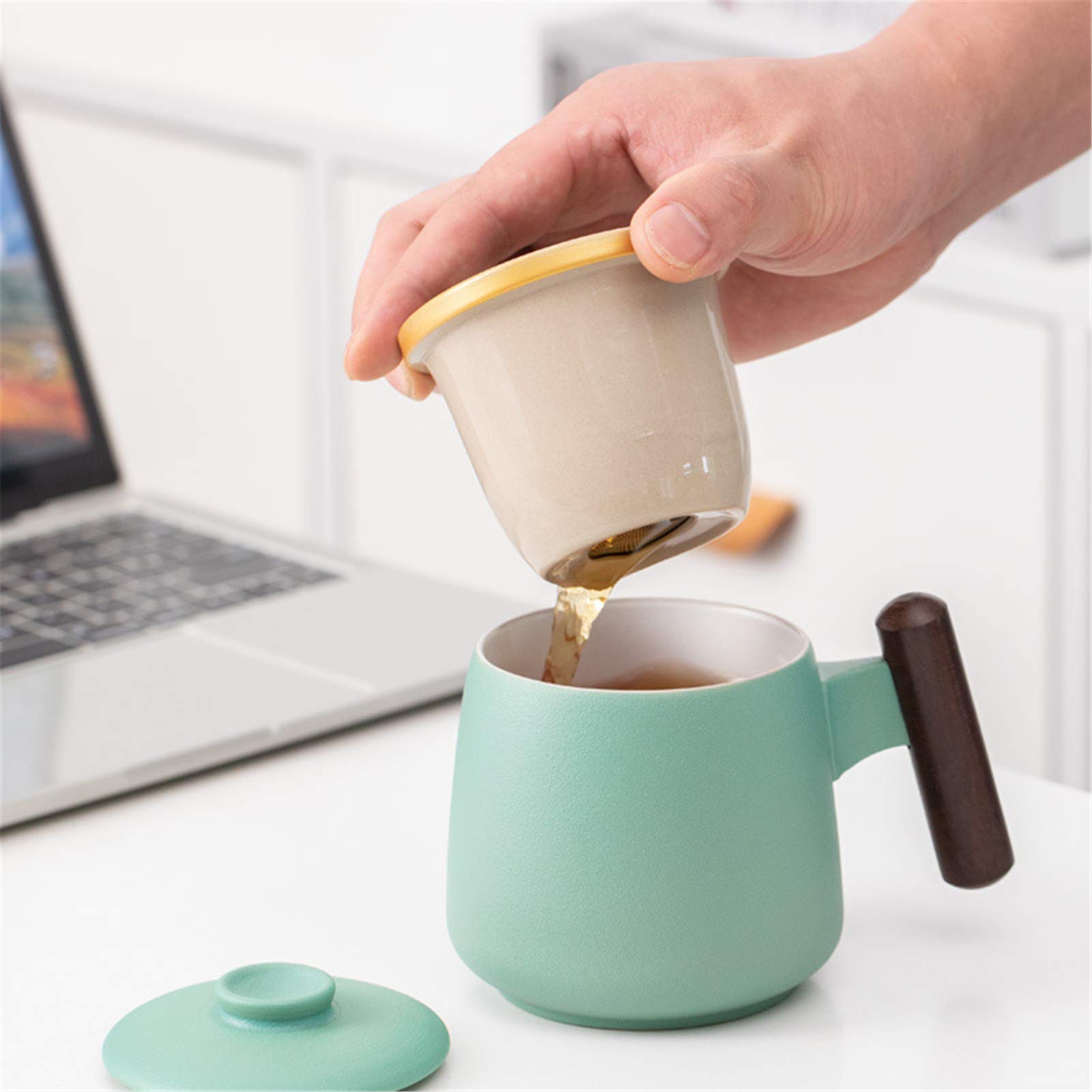 Taza De Té De Cerámica con Mango De Madera Anti-Quemaduras, Tazas De Té con Tapa Y Filtro, Mugs con Separación De Té Filtrada para Oficina, Hogar O Regalo (Rojo)