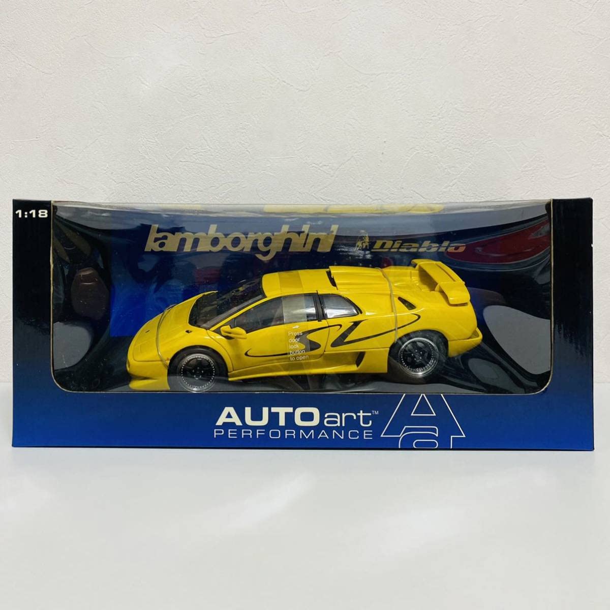 Amazon | 【極美品】AUTOart オートアート 1/18スケール