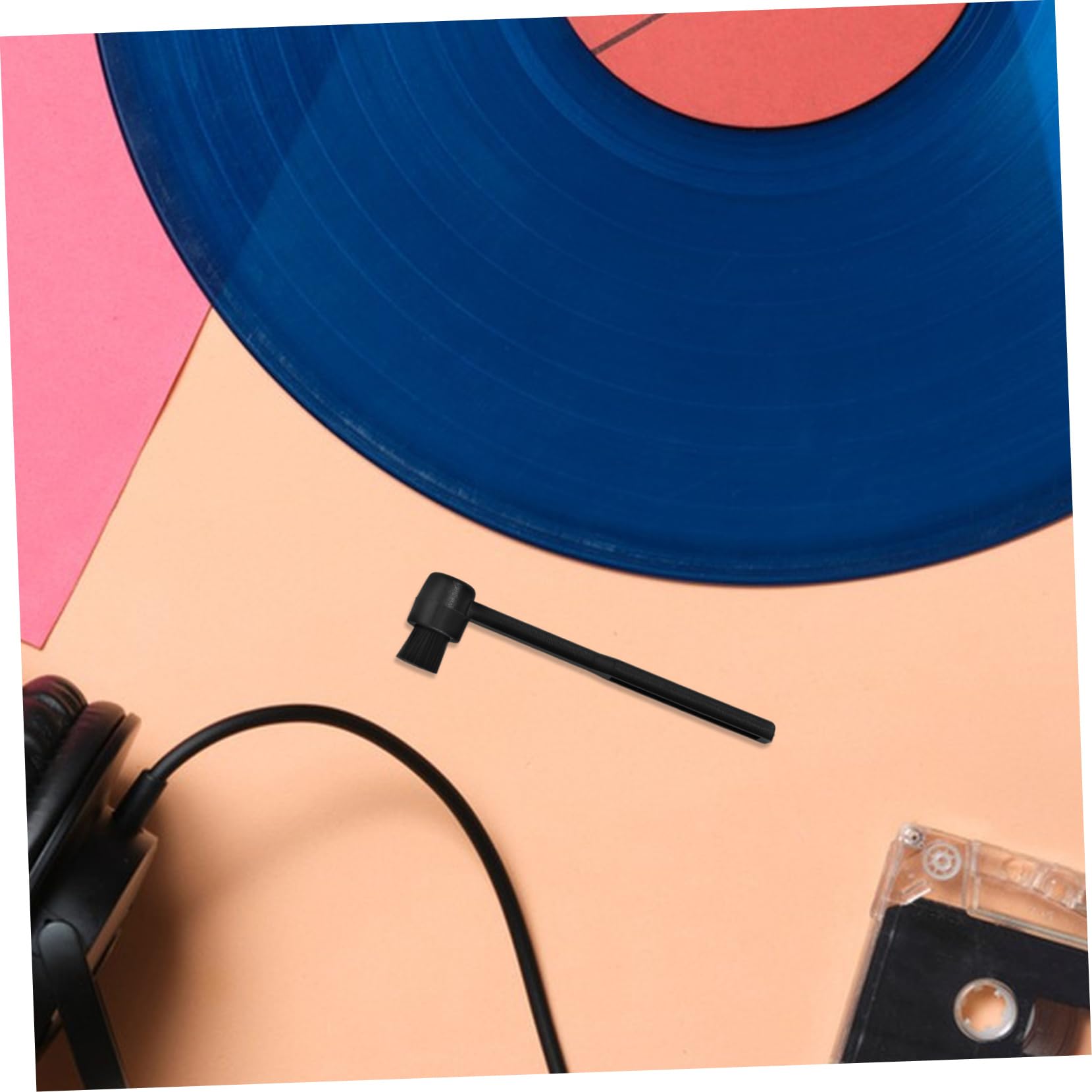 Mikinona Vinyl Record Cleaning Brush Antistatic Vinyl Player Cleaner Tool for Dust Removal Gentle Soft Hair Design for Scratch Maintenance of Albums and Records