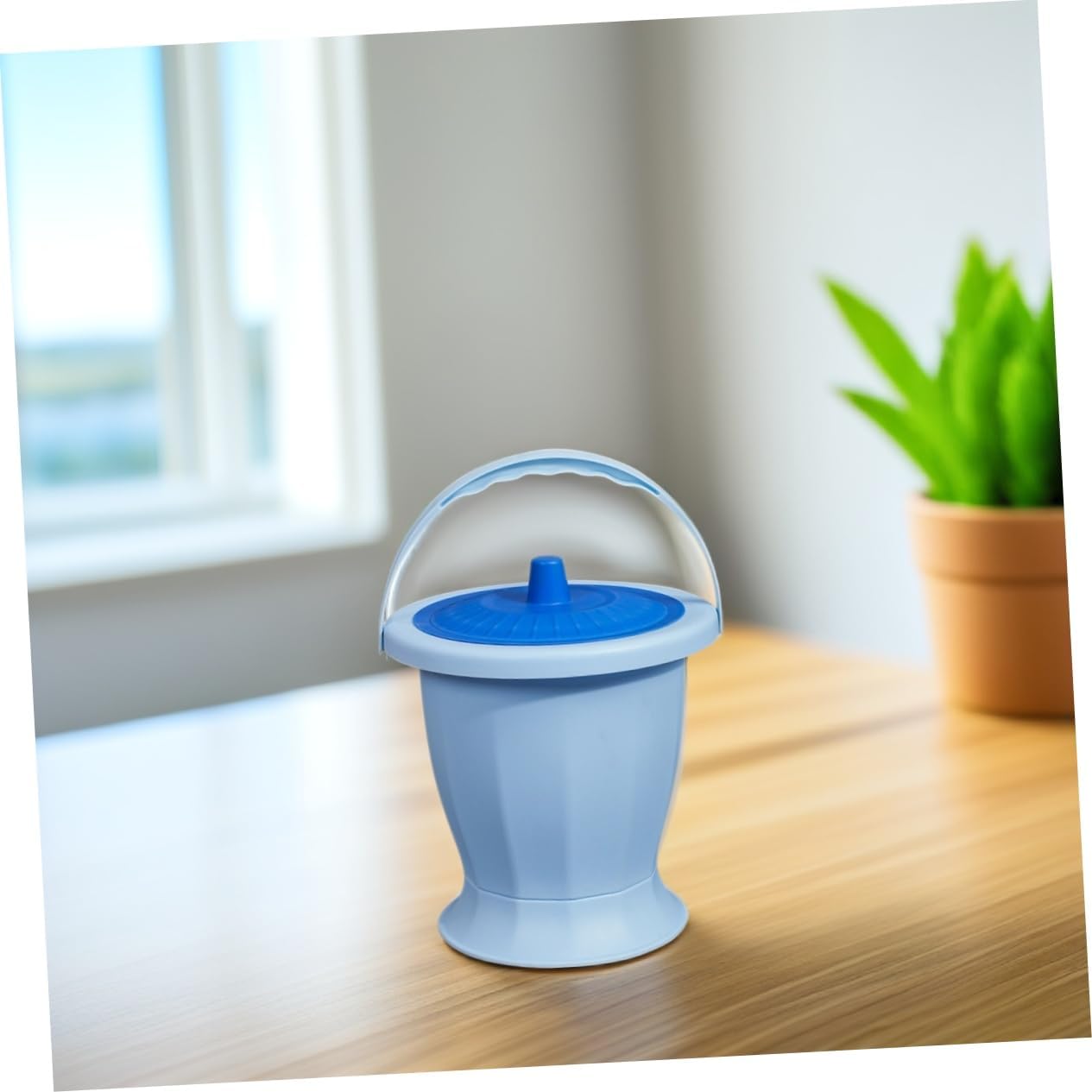 Portable Adult Potty Training Urinal Plastic Chamber Pot Portable Bathroom Urine Bucket Elderly Urinal Easy to Move