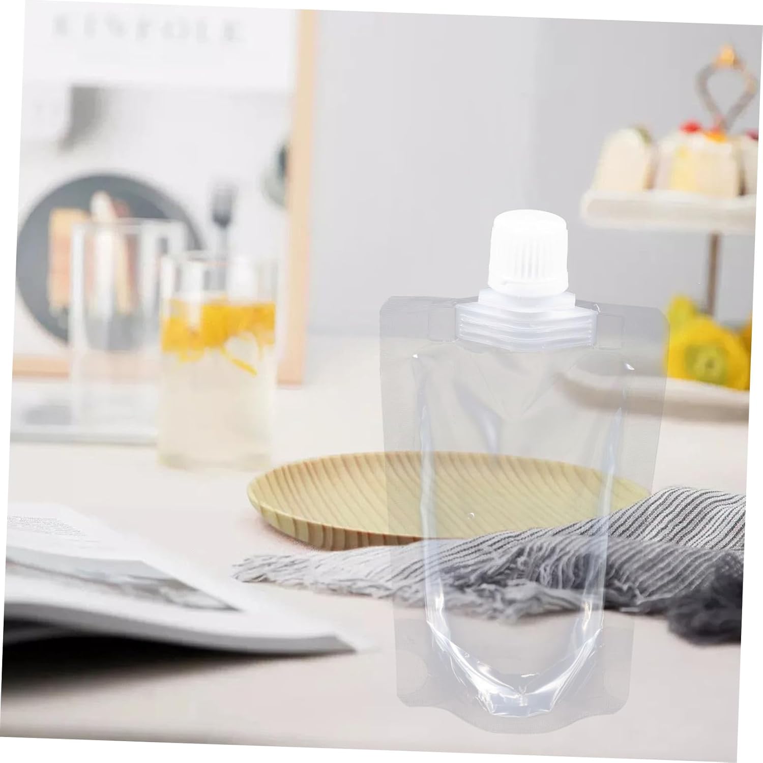 MAGICLULU 100pcs Clear Refillable Drink Bag Portable Stand up Liquid Pouches for Beverages Leak Sealing for Travel Camping and Outdoor Activities