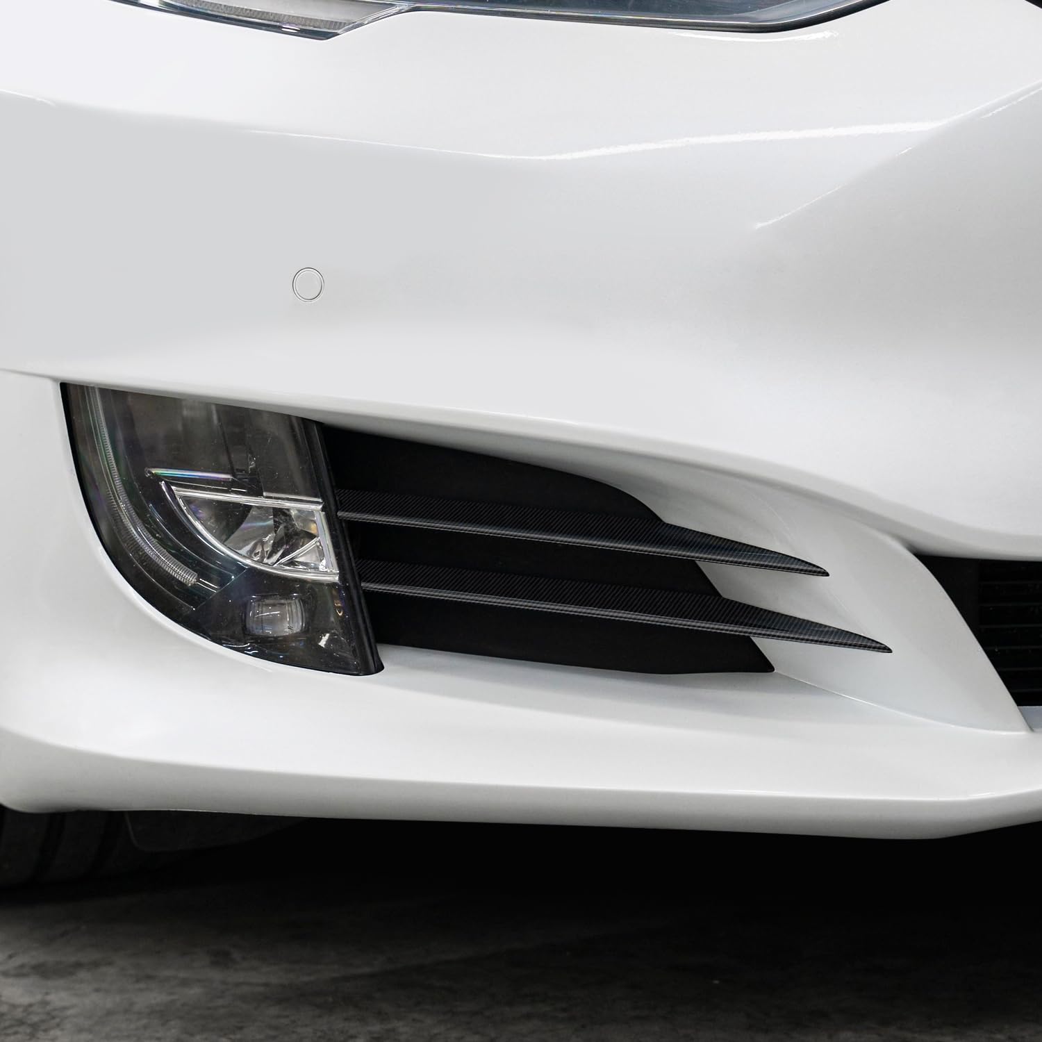 SlickMod Chrome Delete Blackout Vinyl Overlay for 2016-2020 Tesla Model S Foglight Vent Trim (Carbon Fiber)