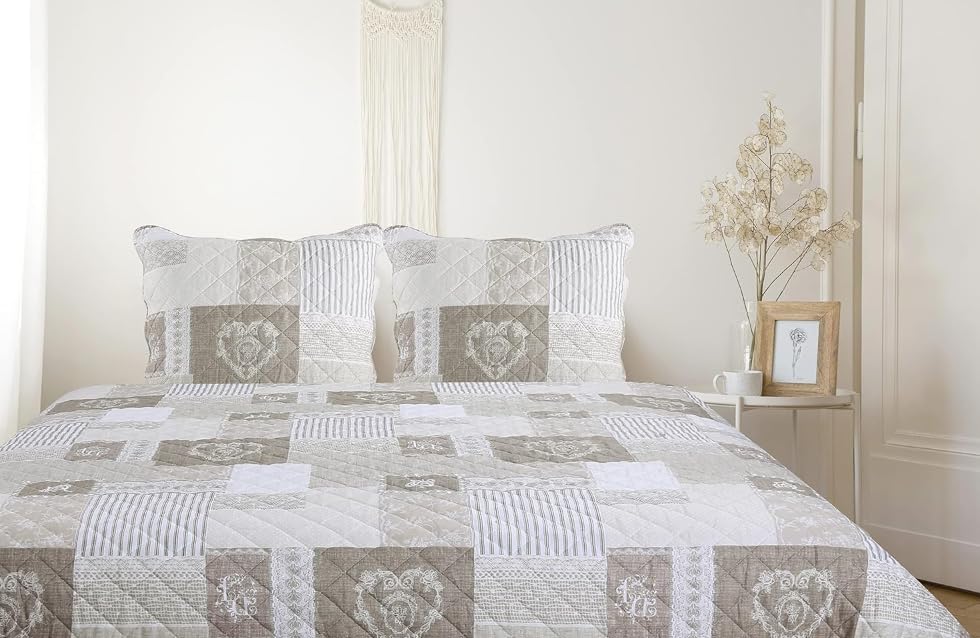 Autrefois Florette Gris Boutis 230x250 cm avec 2 Taies d'oreiller 65x65 cm, Couvre-lit Matelassé 2 Personnes, Dessus de lit Motifs Fleurs Autrefois Florette Gris Boutis 230x250 cm avec 2 Taies d'oreiller 65x65 cm, Couvre-lit Matelassé 2 Personnes, Dessus de lit Motifs Fleurs