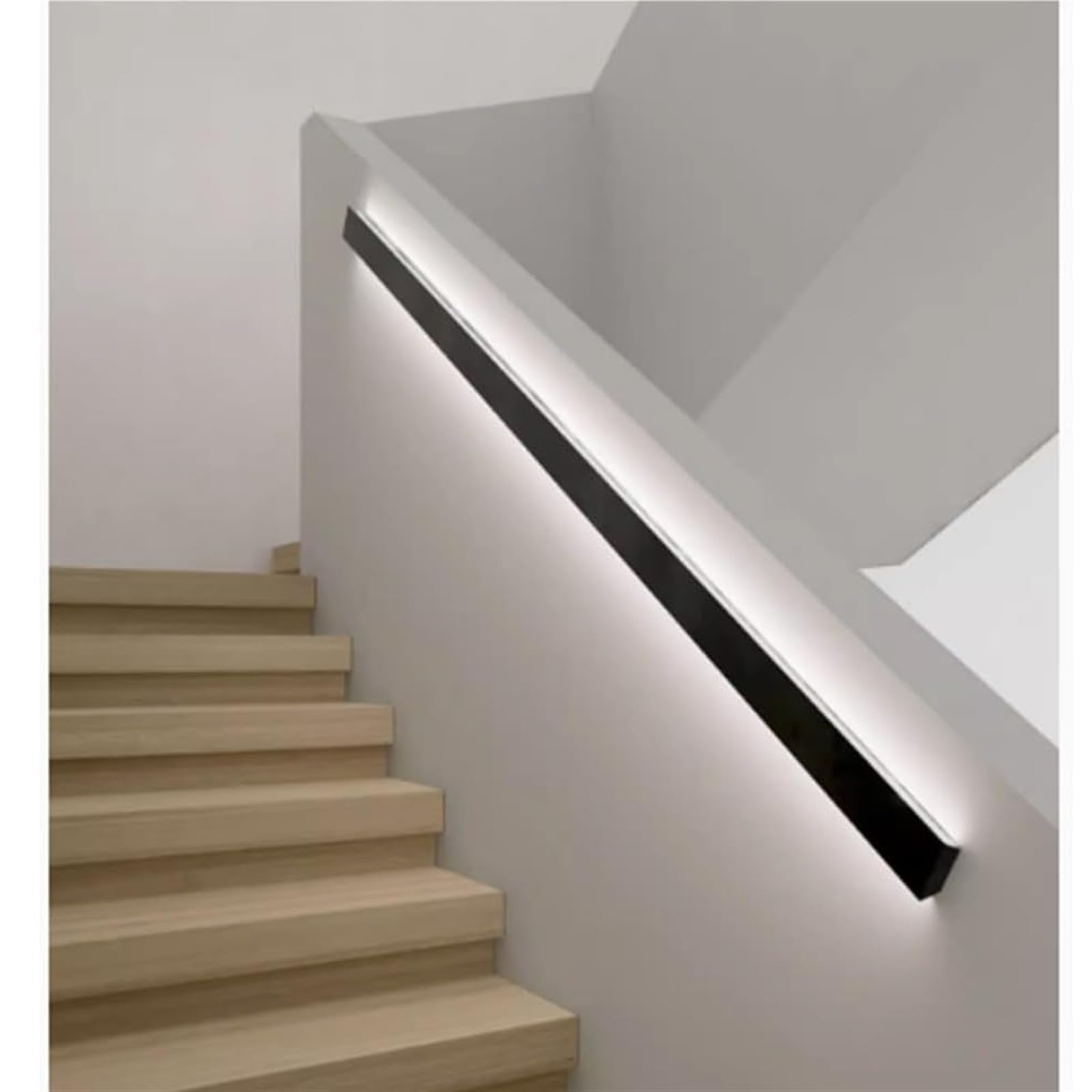 Main courante d'escalier LED pour sécuriser les déplacements nocturnes de toute la famille