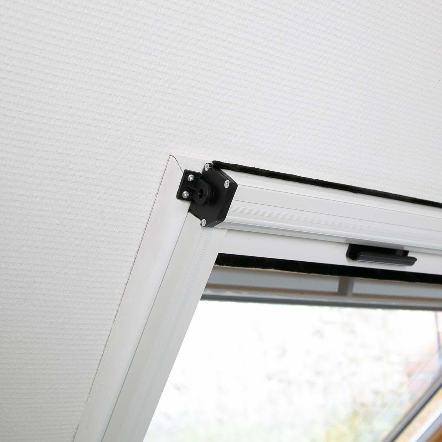 Protecta Moustiquaire Enroulable en alu pour fenêtre de Toit - Blanc - L76 x H160cm