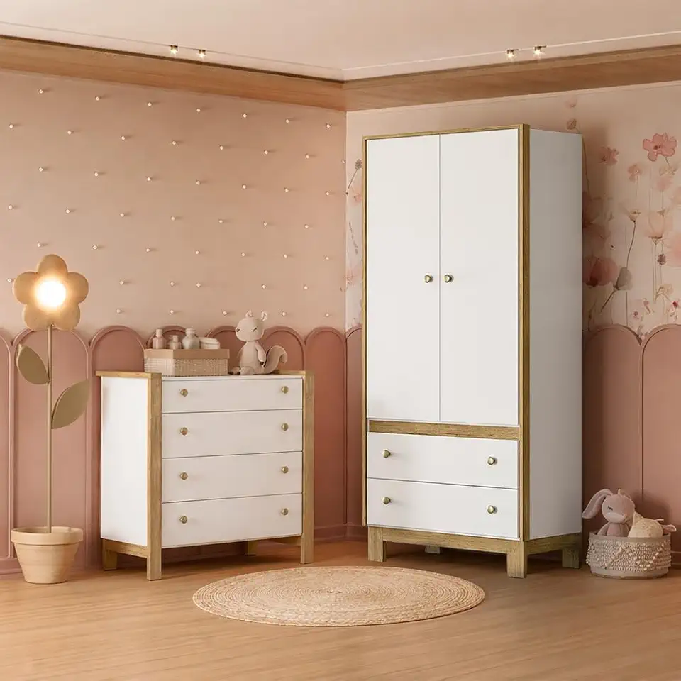 Quarto de Bebê com Cômoda 5135 e Guarda Roupa 5055 Flora Branco Acetinado Qmovi