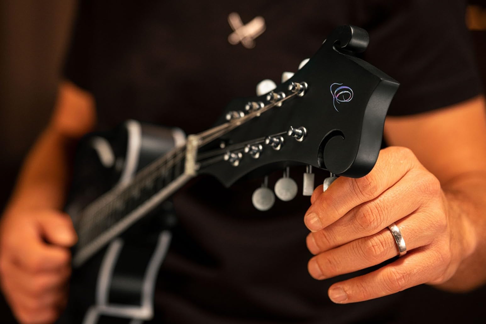 Ortega Guitars Mandoline Style F Électro-Acoustique – Ouïes en F – Série Americana – Épicéa/Érable, Marron (RMFE30-WB)