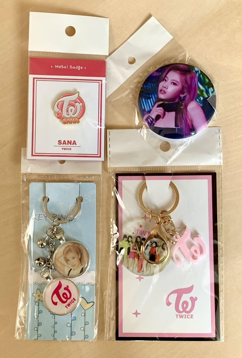 Amazon.co.jp: トゥワイス TWICE & サナ SANA キーホルダー