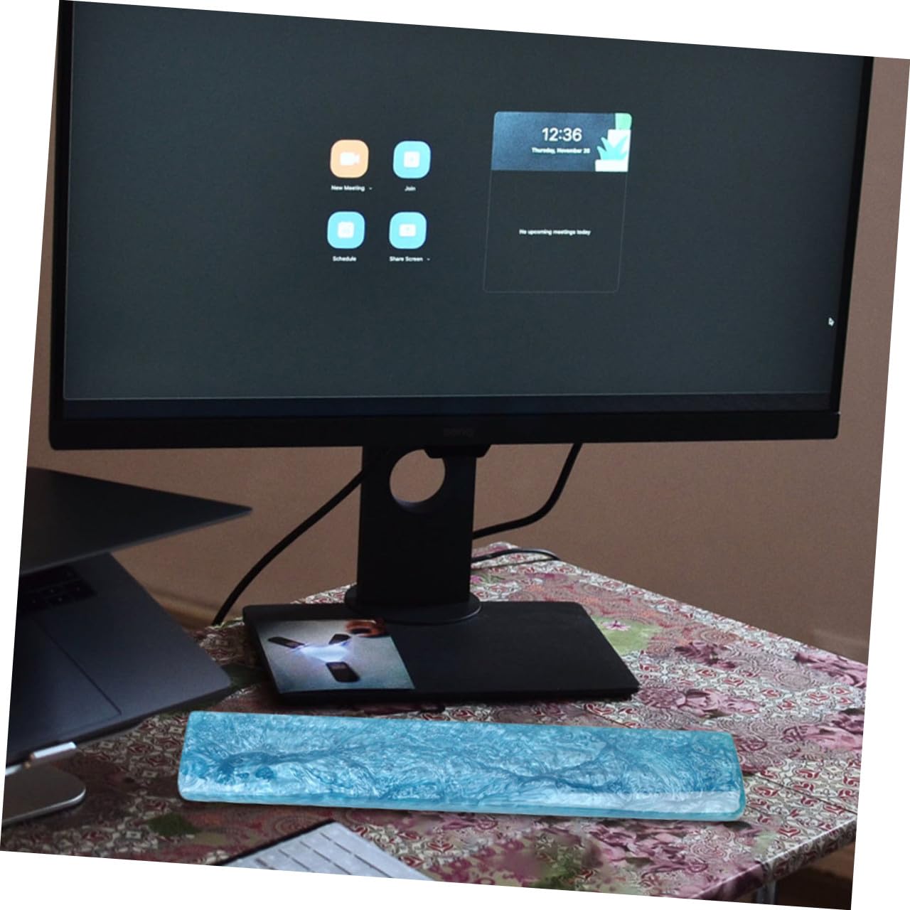Lurrose Cuscino Poggiapolsi Blu in Resina Epossidica, Supporto Ergonomico per Tastiera Meccanica, Comfort e Sollievo dal Dolore per Ufficio e Gaming