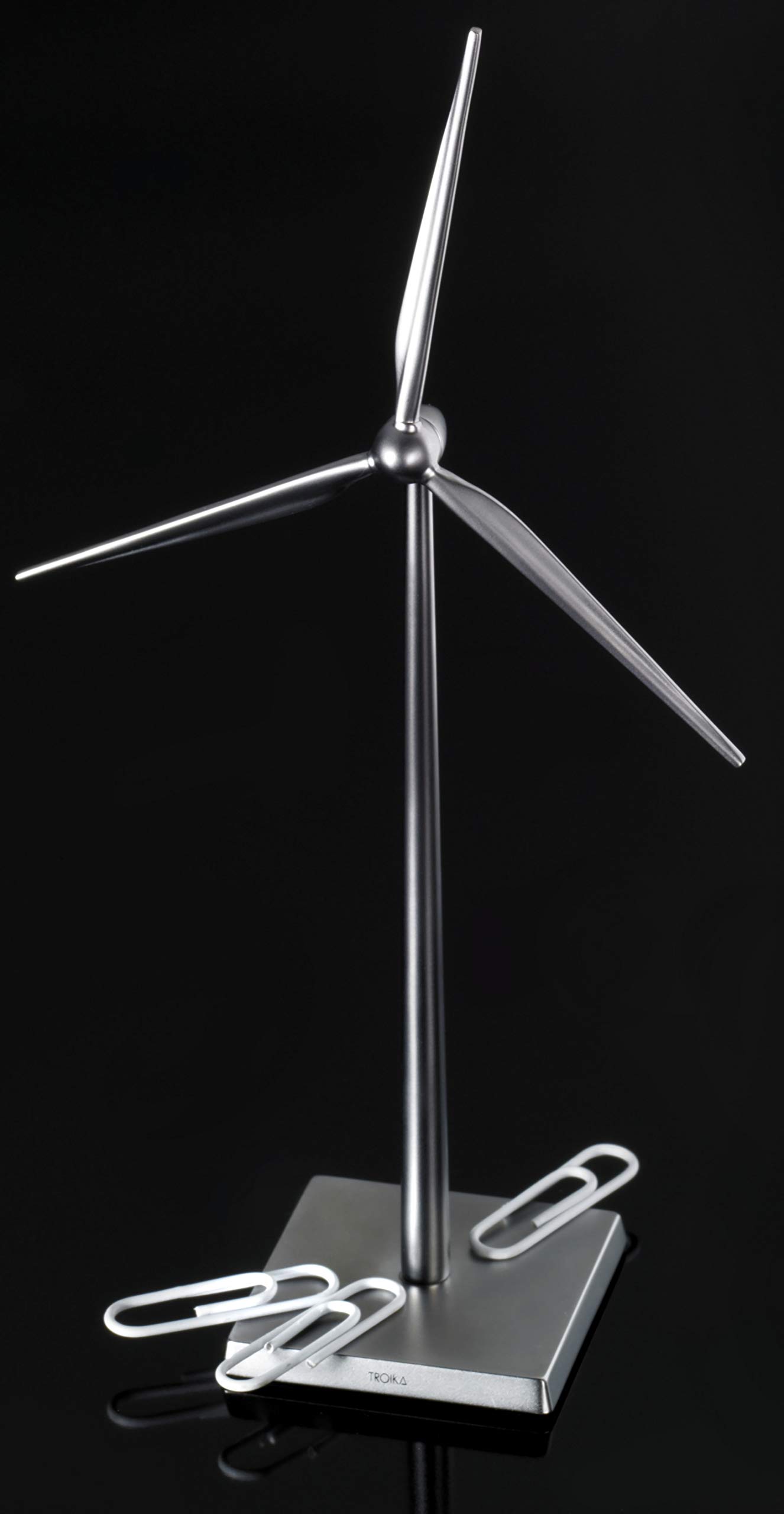 TROIKA Windrad FRESH WIND - WIN01/MA - Büroklammerhalter Windrad - mit Magnet (inkl. 5 Klammern) - Schreibtisch Objekt - matt silber - das Original von TROIKA, 38 x 38 x 164 mm
