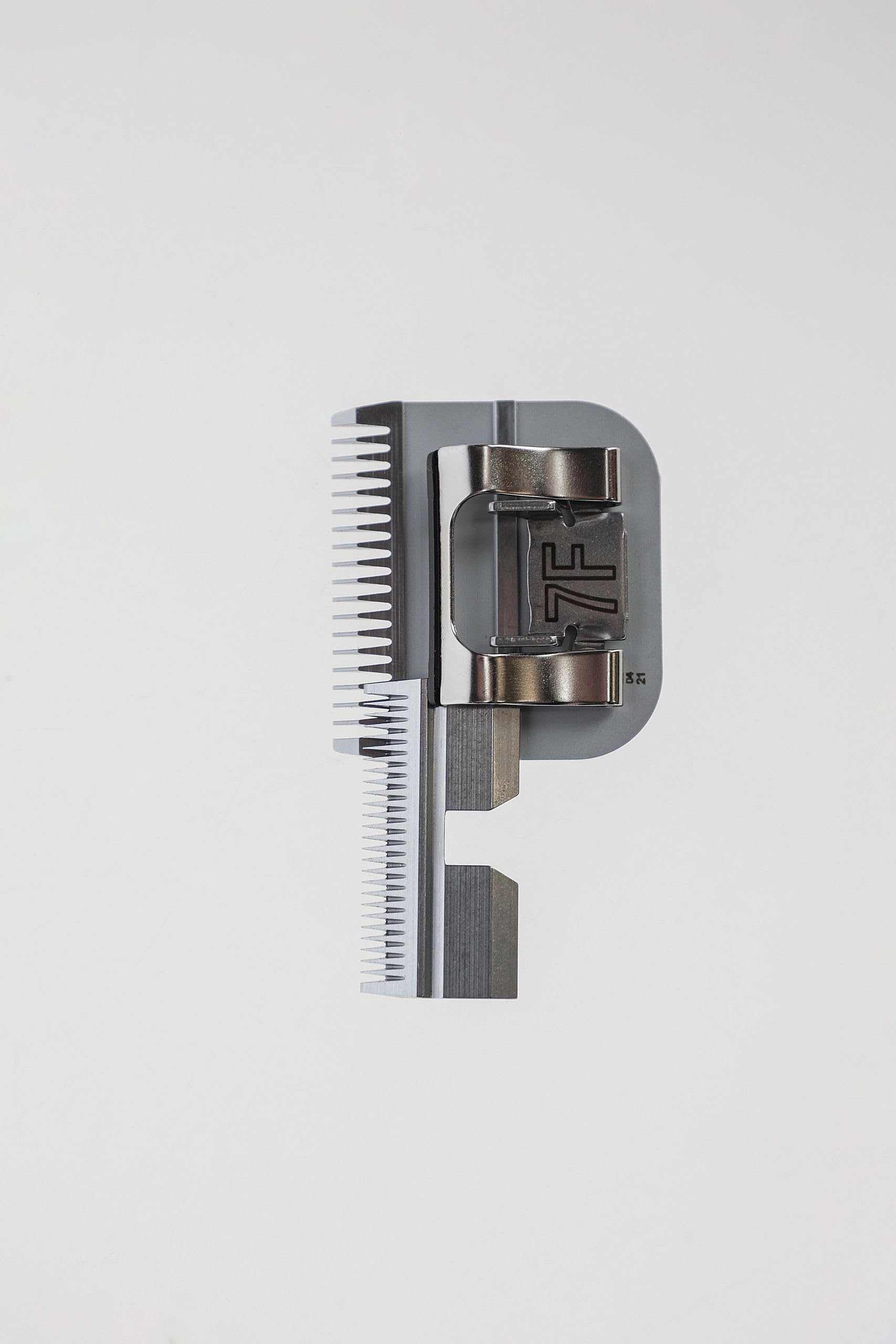 Aesculap Testina SnapOn, Lama per tosatura, Misura 7 F, Acciaio al carbonio, Altezza di taglio 3,2mm, Larghezza di tosatura 40mm, per tutte le macchine SnapOn, Made in Germany