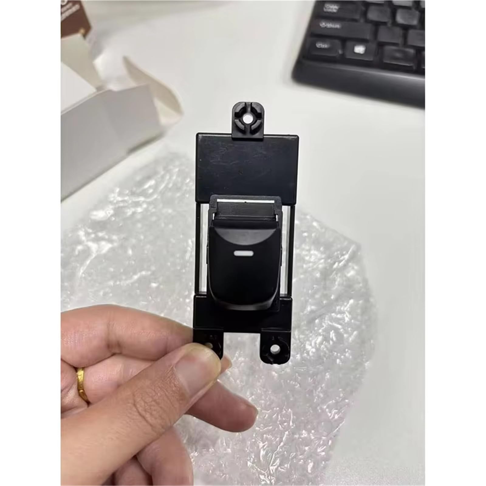 Fensterheber Schalter Für Hyundai Für I30 2012-2016 Fenster Schalter Ersetzen RHD LHD 3570A6560 93570-A6560 Single Control Auto Fensterheber Schalter(2pcs Single Switch)