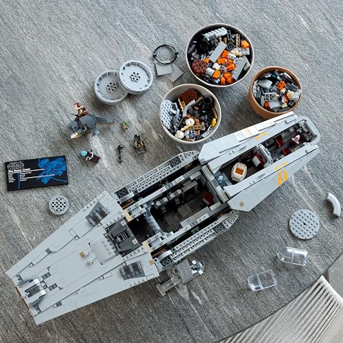 Star Wars The Razor Crest UCS Set, Ultimate Collectors Series Starship Model Kit per adulti, grande iconico The Mandalorian Memorabilia da collezione, 75331 - Lego - Immagine 6