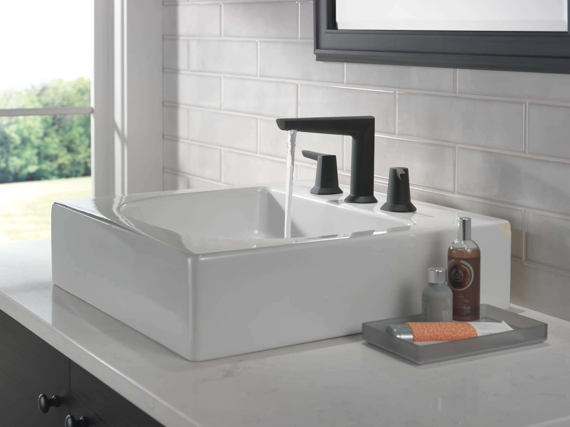 Delta Faucet Galeon Matte Black 3-Hole Deck Mounted Widespread Bathroom Faucet with Diamond Seal Technology, Metal Drain Assembly, ADA Compliant, Watersense Labeled, 3571-BLMPU-DST