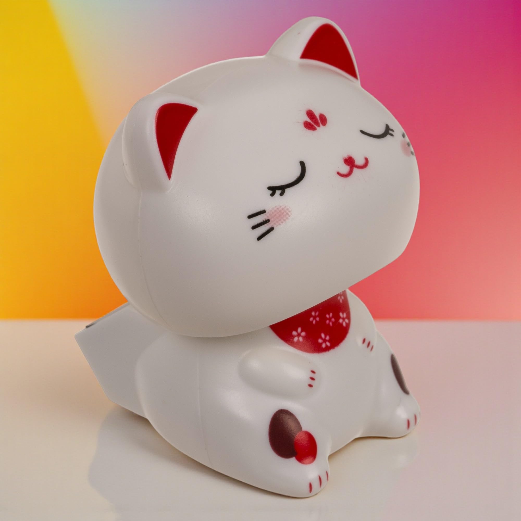 MIJOMA Figura oscillante a energia solare - Figura snodabile con cella solare, in plastica, 10 cm di altezza, nessuna batteria necessaria, per davanzali, auto e luoghi soleggiati (gatto Kawaii)
