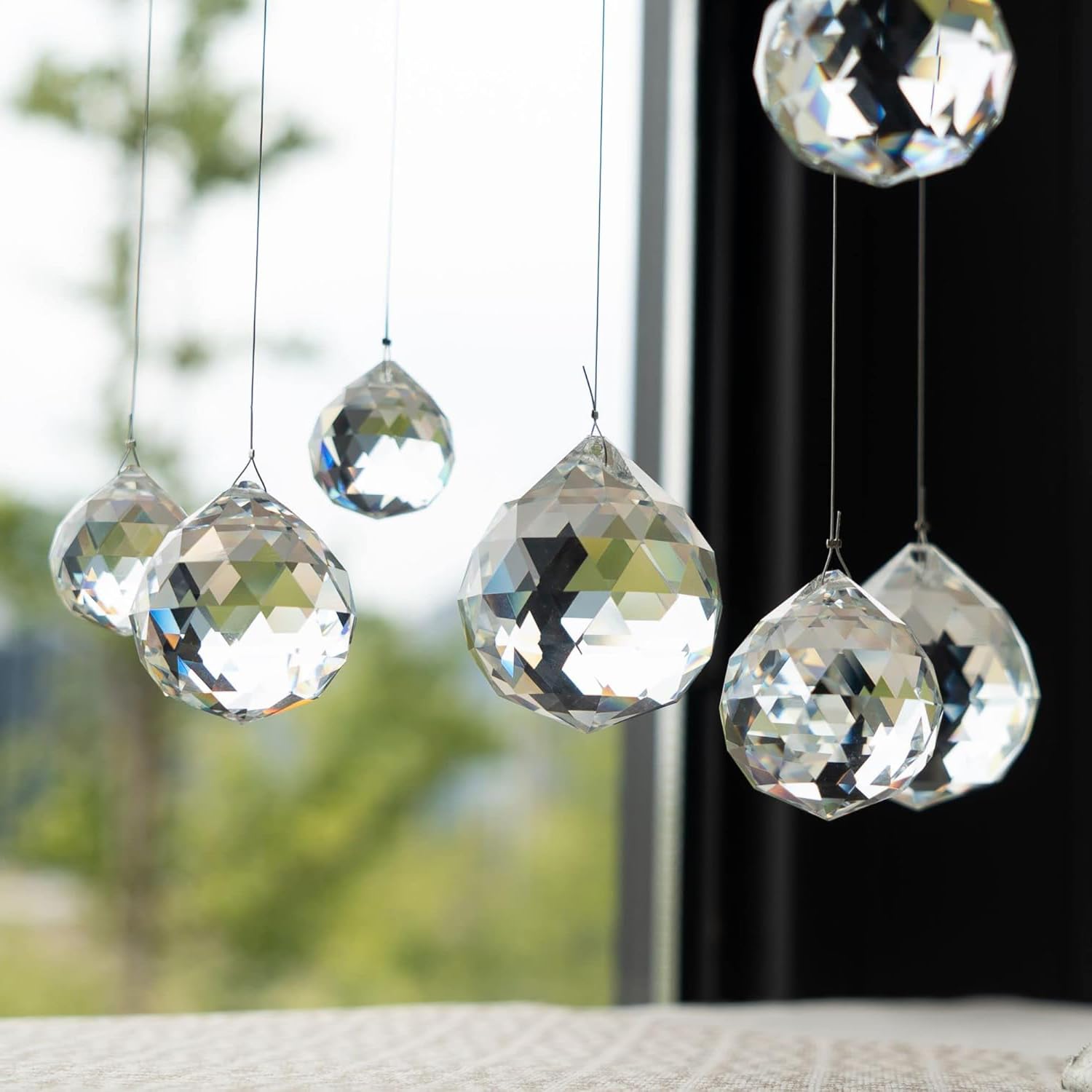 10 Bolas de Cristal Transparente (20mm) - Prismas Colgantes para Decoración - Ideal para Ventanas, Jardín, Hogar y Bodas